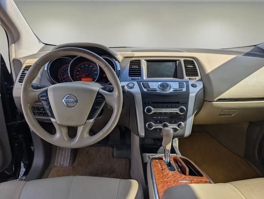 2010 /Beige Nissan Murano LE (JN8AZ1MW6AW) with an Gas V6 3.5L/ engine, 1-Speed Automatic (CVT) Continuously Variable transmission, located at 7000 Northlake Connector, Columbus, GA, 31904, (706) 987-8085, 32.524975, -84.978134 - 2010 Nissan Murano LE - Photo#11