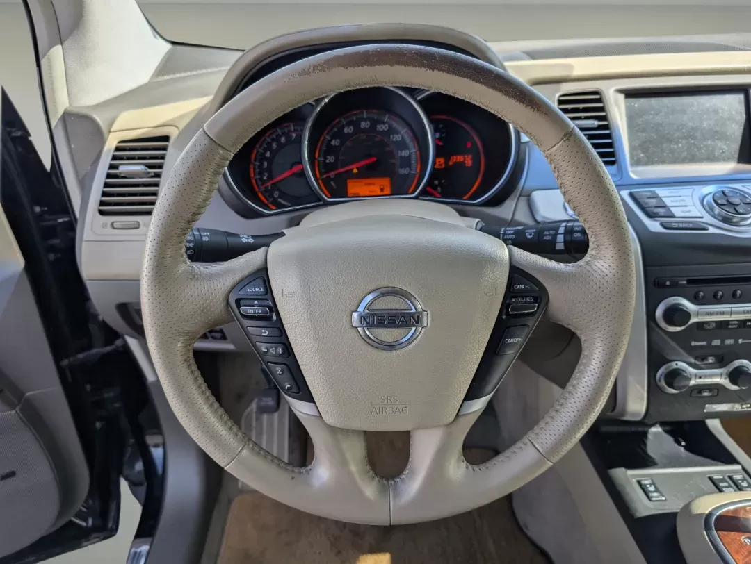 2010 /Beige Nissan Murano LE (JN8AZ1MW6AW) with an Gas V6 3.5L/ engine, 1-Speed Automatic (CVT) Continuously Variable transmission, located at 7000 Northlake Connector, Columbus, GA, 31904, (706) 987-8085, 32.524975, -84.978134 - 2010 Nissan Murano LE - Photo#12
