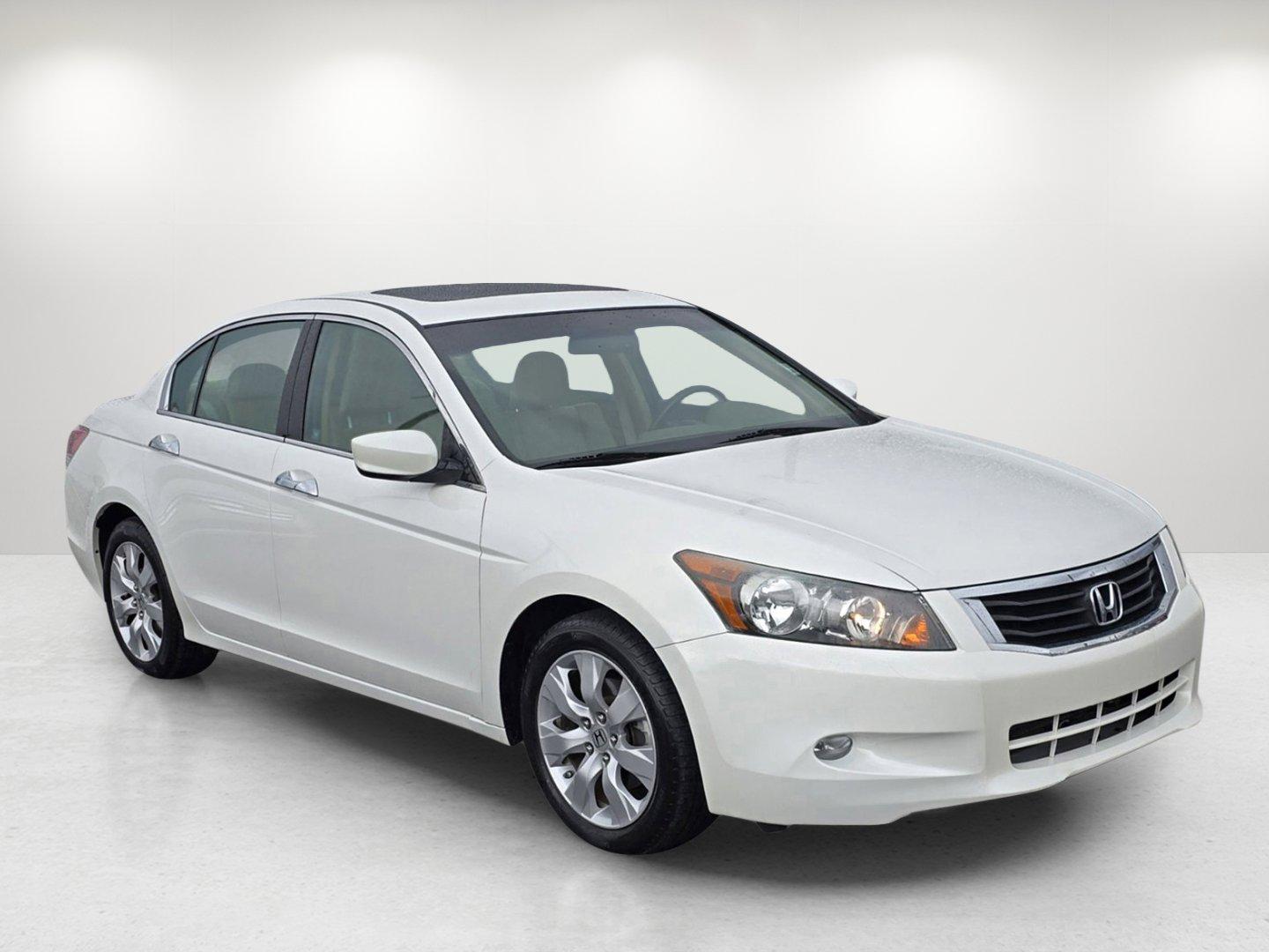 2010 Honda Accord Sdn EX-L (5KBCP3F81AB) with an Gas V6 3.5L/213 engine, 5-Speed Automatic transmission, located at 7000 Northlake Connector, Columbus, GA, 31904, (706) 987-8085, 32.524975, -84.978134 - 2010 Honda Accord Sdn EX-L - Photo#2