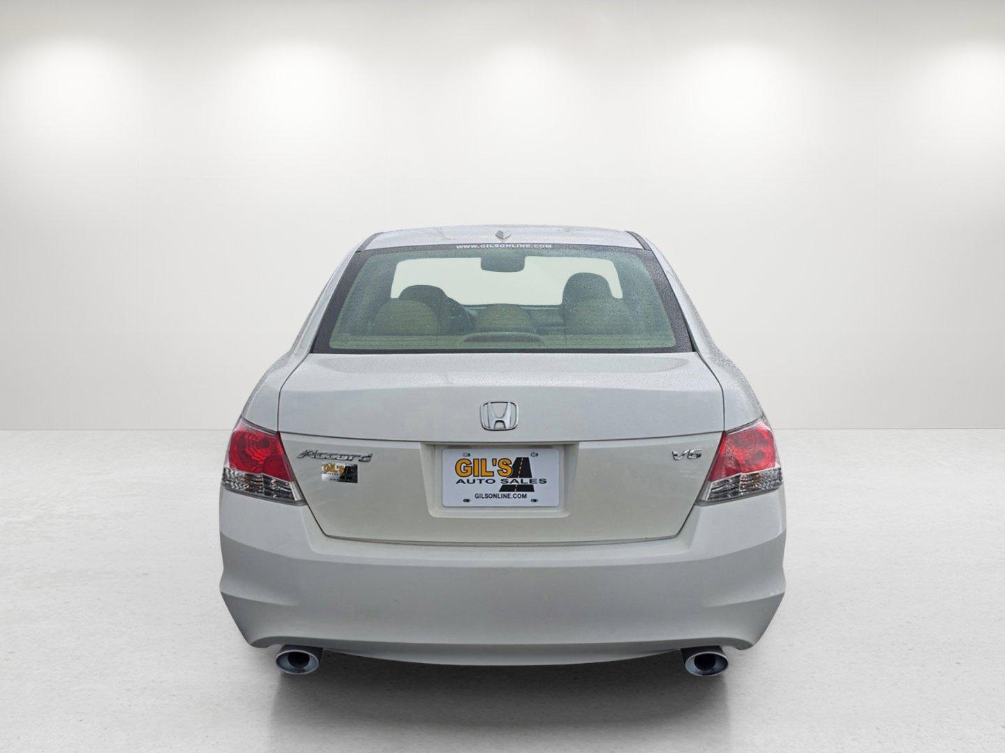 2010 Honda Accord Sdn EX-L (5KBCP3F81AB) with an Gas V6 3.5L/213 engine, 5-Speed Automatic transmission, located at 7000 Northlake Connector, Columbus, GA, 31904, (706) 987-8085, 32.524975, -84.978134 - 2010 Honda Accord Sdn EX-L - Photo#5