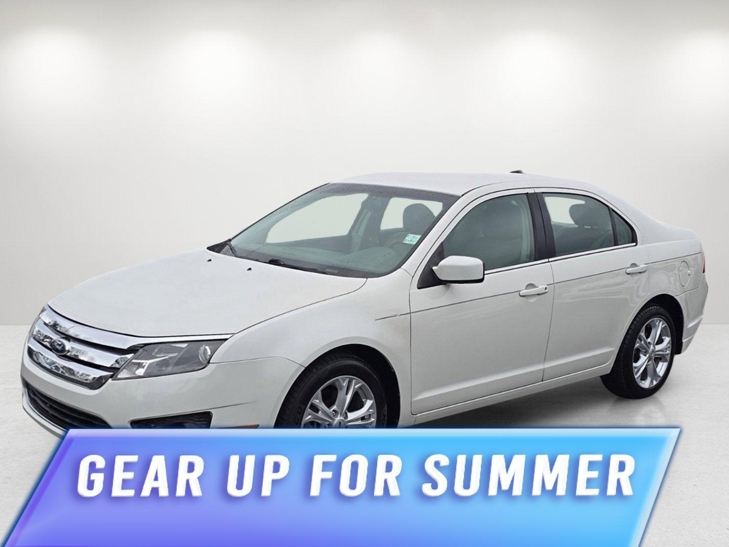 2012 Ford Fusion SE (3FAHP0HA7CR) with an Gas I4 2.5L/152 engine, 6-Speed Automatic transmission, located at 521 Old Farm Lane Rd, Prattville, AL, 36066, (334) 325-1505, 32.482460, -86.416367 - 2012 Ford Fusion SE - Photo#0