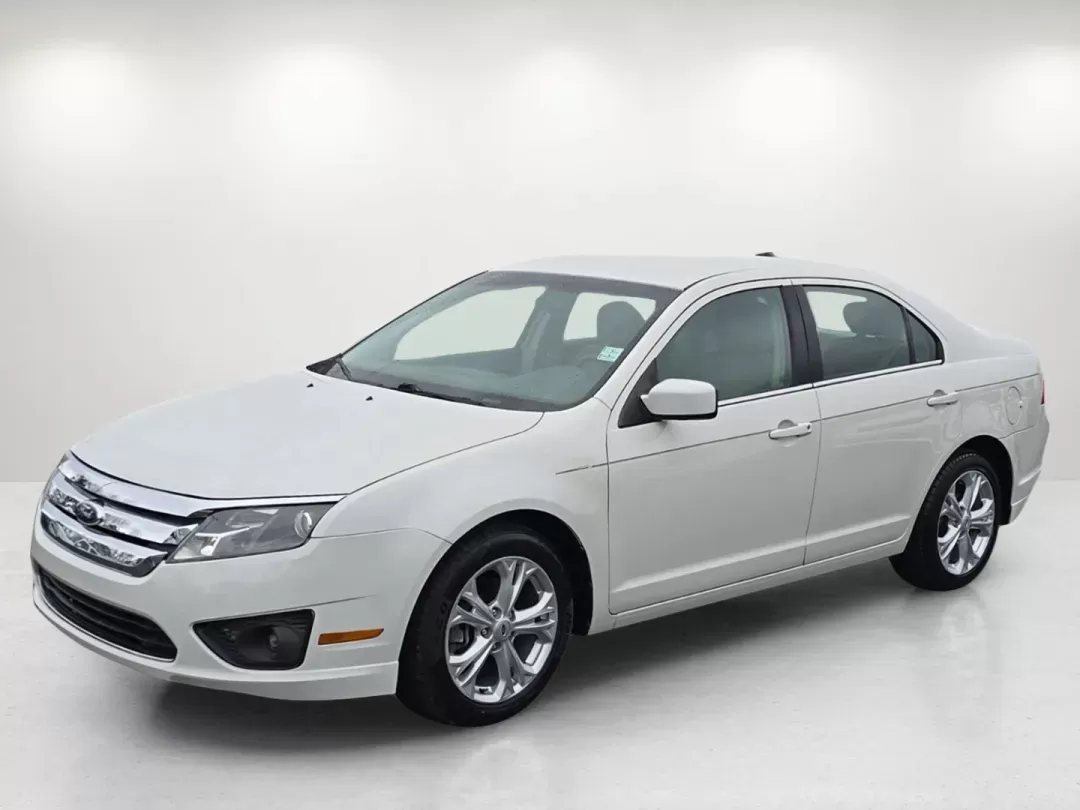 2012 Ford Fusion SE (3FAHP0HA7CR) with an Gas I4 2.5L/152 engine, 6-Speed Automatic transmission, located at 521 Old Farm Lane Rd, Prattville, AL, 36066, (334) 325-1505, 32.482460, -86.416367 - 2012 Ford Fusion SE - Photo#1