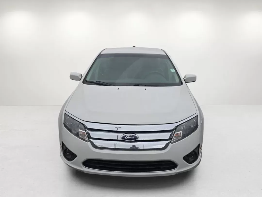 2012 Ford Fusion SE (3FAHP0HA7CR) with an Gas I4 2.5L/152 engine, 6-Speed Automatic transmission, located at 521 Old Farm Lane Rd, Prattville, AL, 36066, (334) 325-1505, 32.482460, -86.416367 - 2012 Ford Fusion SE - Photo#2