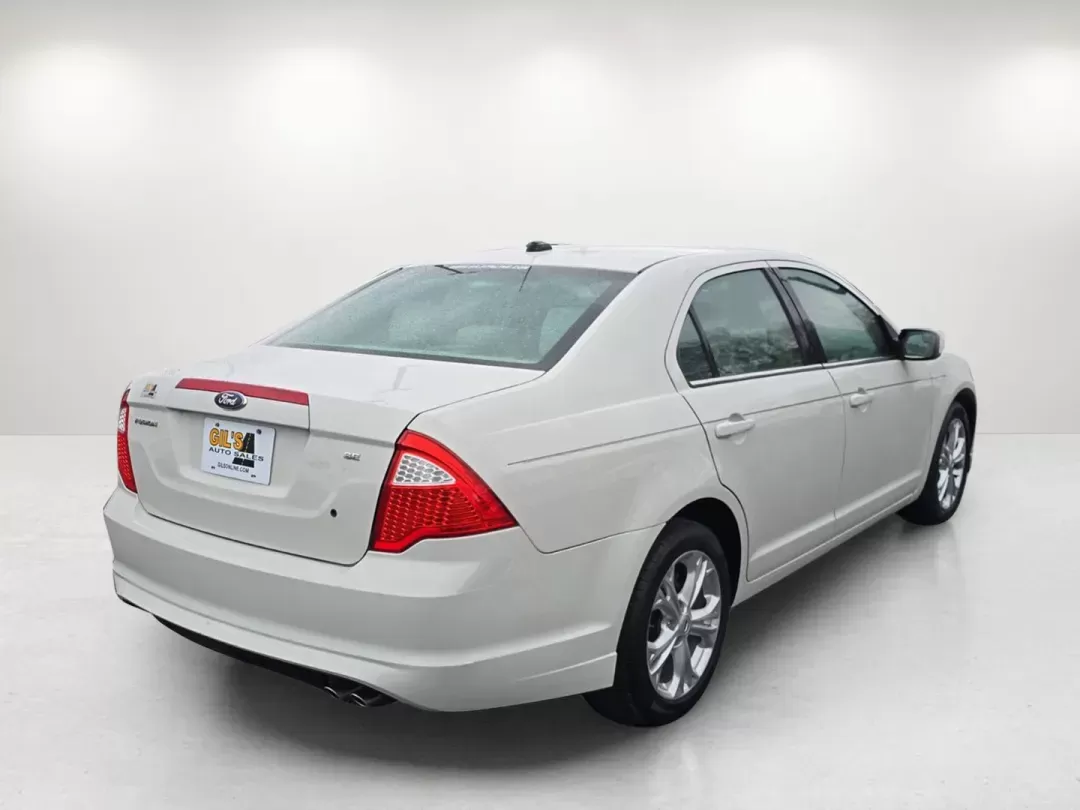 2012 Ford Fusion SE (3FAHP0HA7CR) with an Gas I4 2.5L/152 engine, 6-Speed Automatic transmission, located at 521 Old Farm Lane Rd, Prattville, AL, 36066, (334) 325-1505, 32.482460, -86.416367 - 2012 Ford Fusion SE - Photo#5