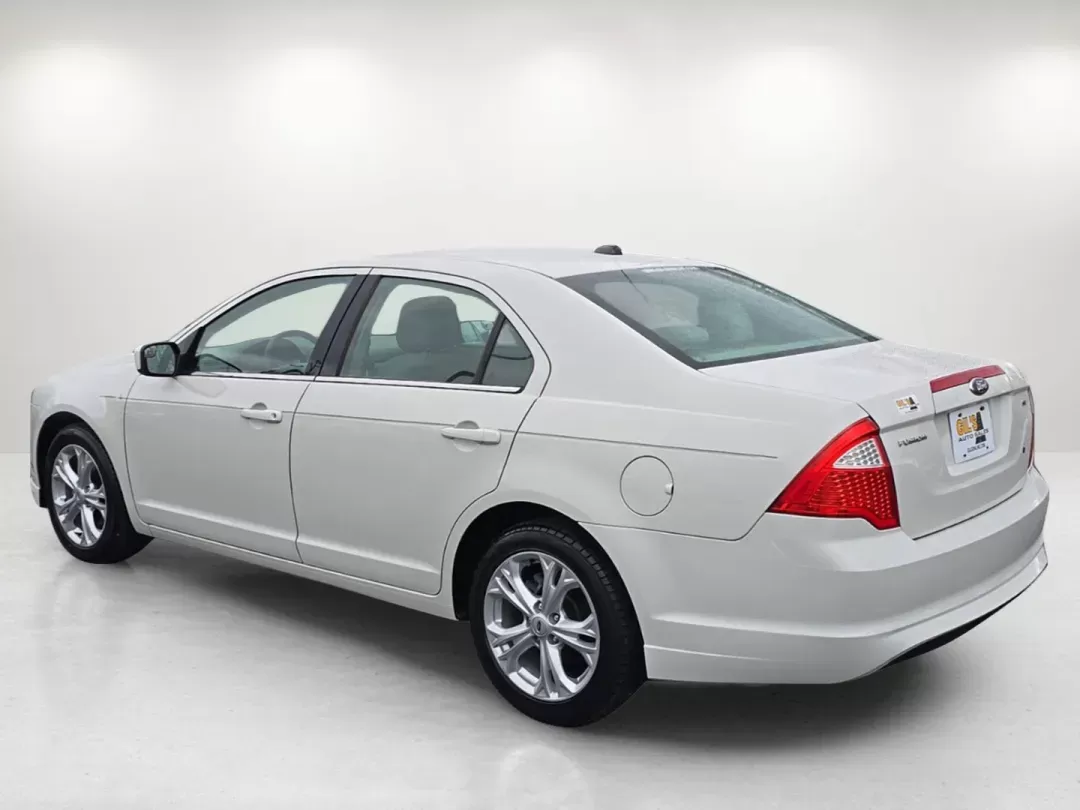 2012 Ford Fusion SE (3FAHP0HA7CR) with an Gas I4 2.5L/152 engine, 6-Speed Automatic transmission, located at 521 Old Farm Lane Rd, Prattville, AL, 36066, (334) 325-1505, 32.482460, -86.416367 - 2012 Ford Fusion SE - Photo#7