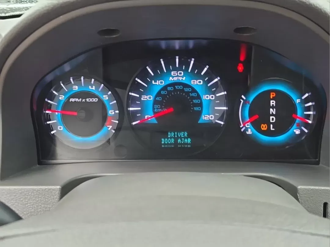 2012 Ford Fusion SE (3FAHP0HA7CR) with an Gas I4 2.5L/152 engine, 6-Speed Automatic transmission, located at 521 Old Farm Lane Rd, Prattville, AL, 36066, (334) 325-1505, 32.482460, -86.416367 - 2012 Ford Fusion SE - Photo#14