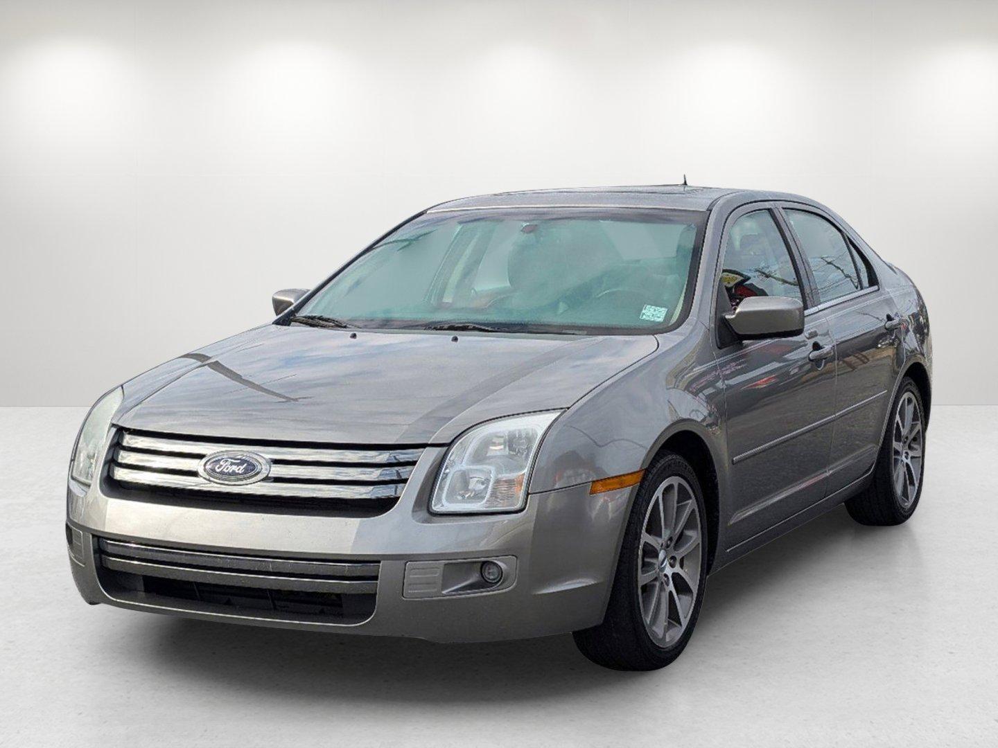 2009 Ford Fusion SEL (3FAHP08189R) with an Gas V6 3.0L/182 engine, 6-Speed Automatic transmission, located at 1430 Gateway Drive, Opelika, AL, 36801, (334) 239-0944, 32.637871, -85.409790 - 2009 Ford Fusion SEL - Photo#0