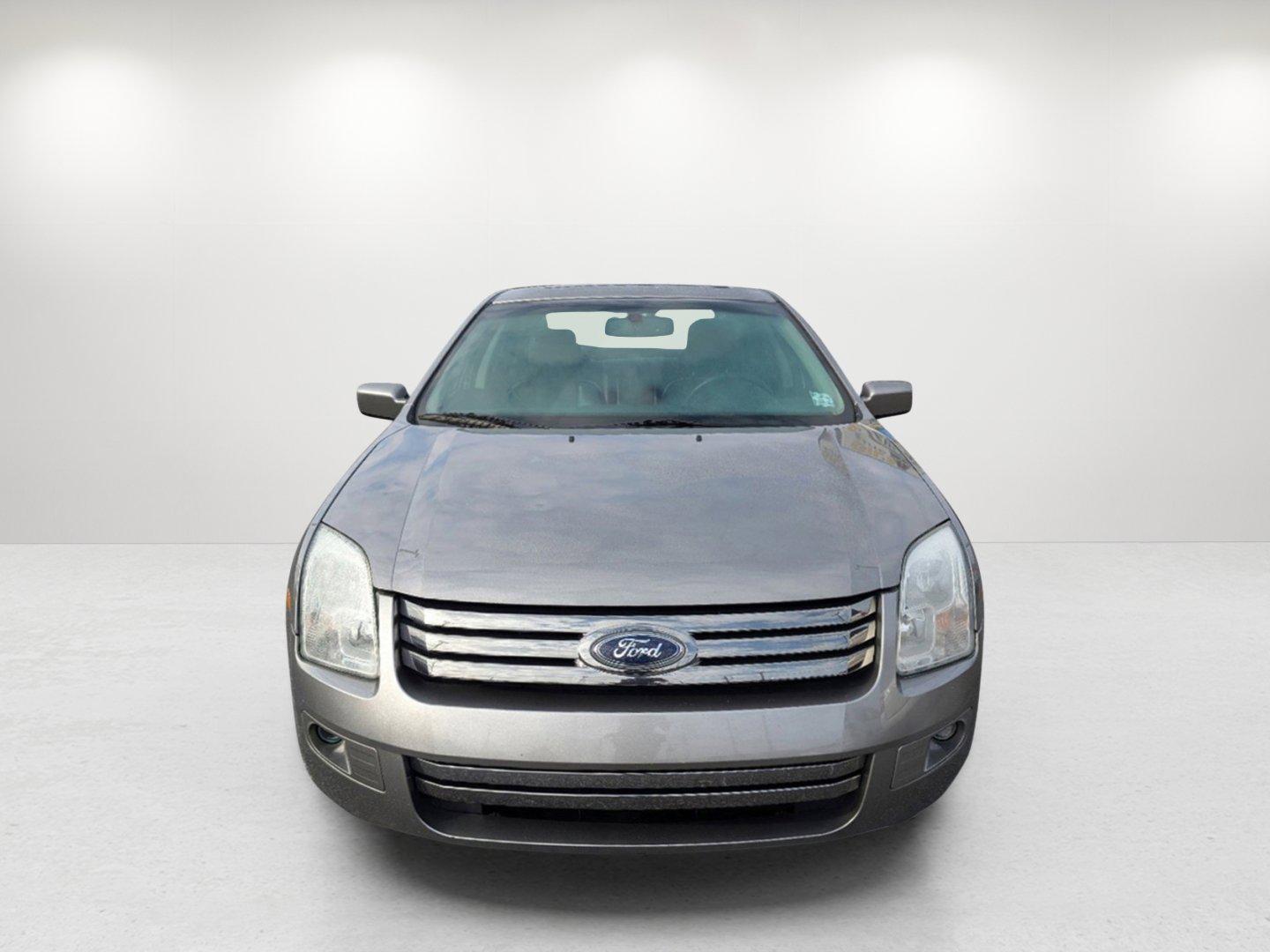 2009 Ford Fusion SEL (3FAHP08189R) with an Gas V6 3.0L/182 engine, 6-Speed Automatic transmission, located at 1430 Gateway Drive, Opelika, AL, 36801, (334) 239-0944, 32.637871, -85.409790 - 2009 Ford Fusion SEL - Photo#1