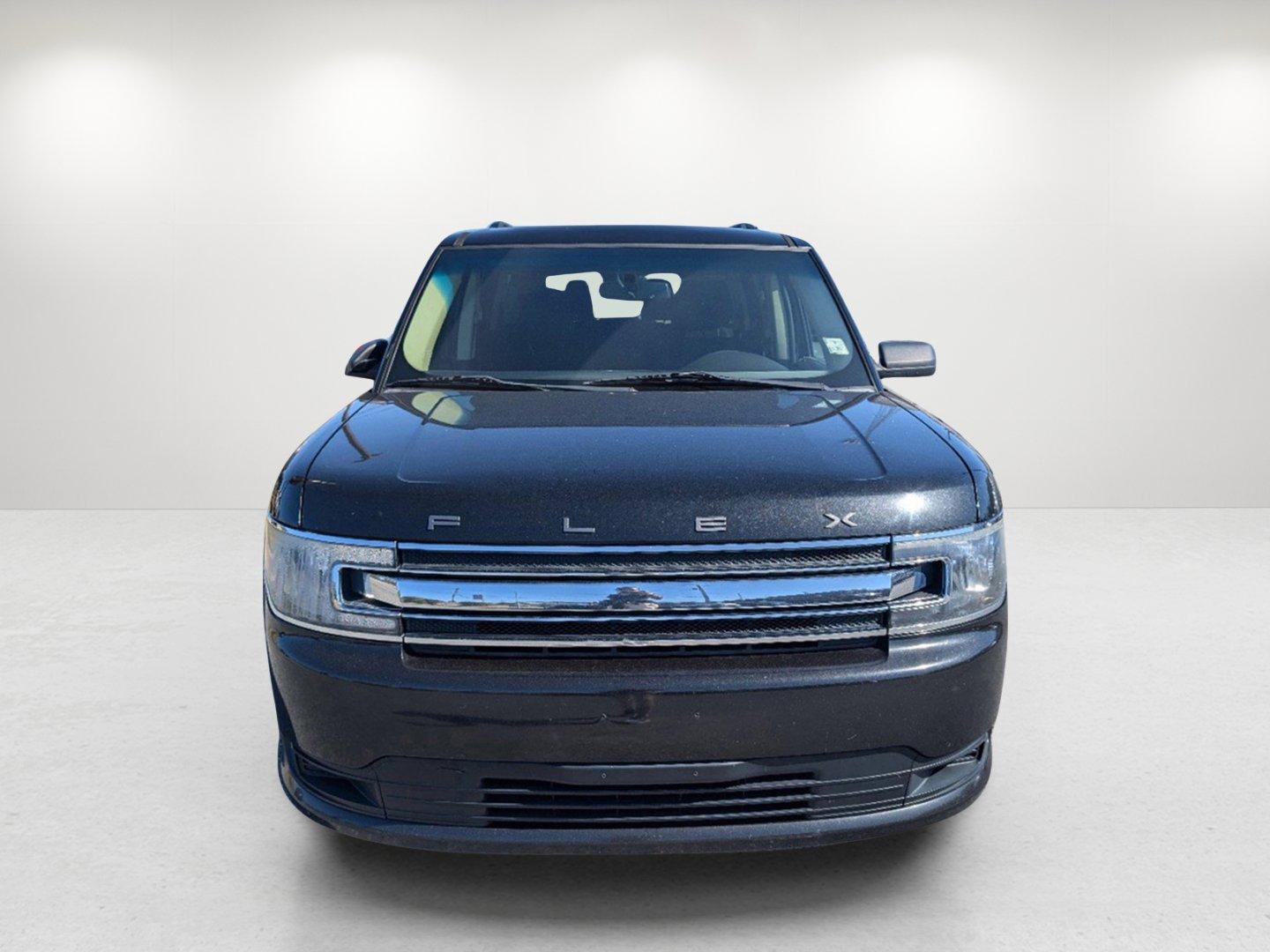 2013 Ford Flex SE (2FMGK5B80DB) with an Gas V6 3.5L/213 engine, 6-Speed Automatic transmission, located at 1430 Gateway Drive, Opelika, AL, 36801, (334) 239-0944, 32.637871, -85.409790 - 2013 Ford Flex SE - Photo#1