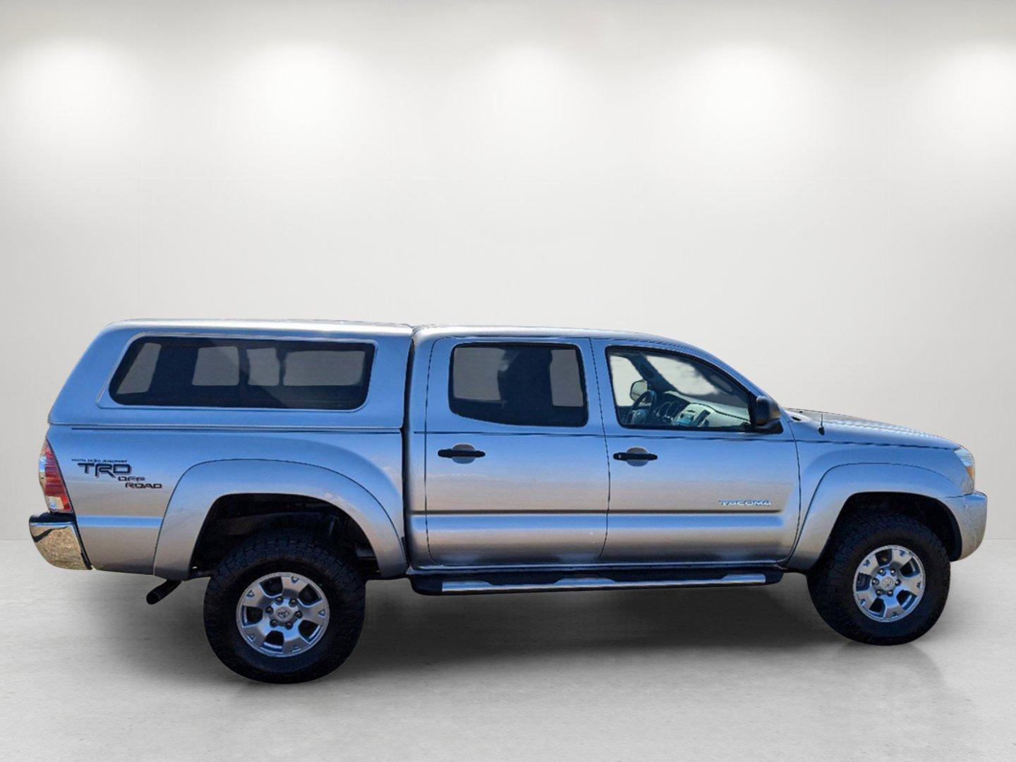 2007 Toyota Tacoma (3TMLU42NX7M) with an Gas V6 4.0L/241 engine, located at 7000 Northlake Connector, Columbus, GA, 31904, (706) 987-8085, 32.524975, -84.978134 - 2007 Toyota Tacoma - Photo#6