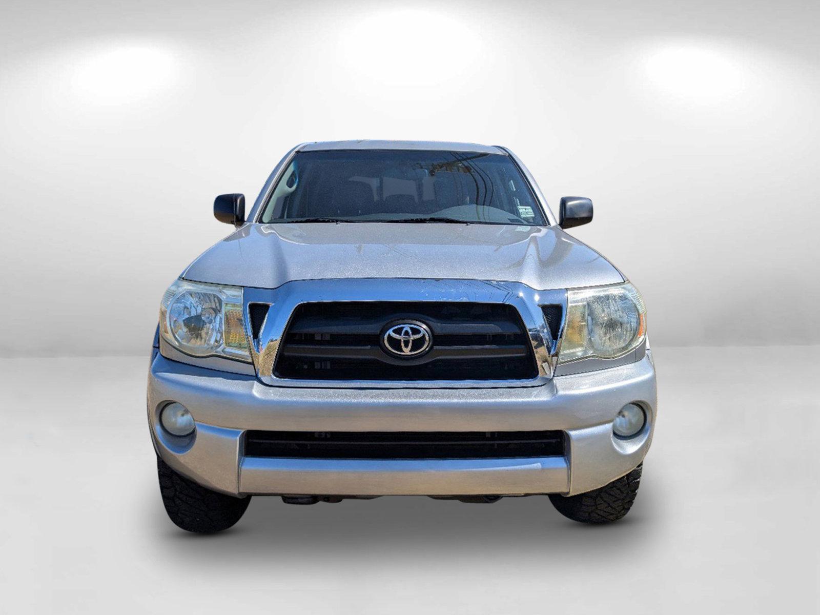 2007 Toyota Tacoma (3TMLU42NX7M) with an Gas V6 4.0L/241 engine, located at 3959 U.S. 80 W, Phenix City, AL, 36870, (334) 297-4885, 32.469296, -85.135185 - 2007 Toyota Tacoma - Photo#4