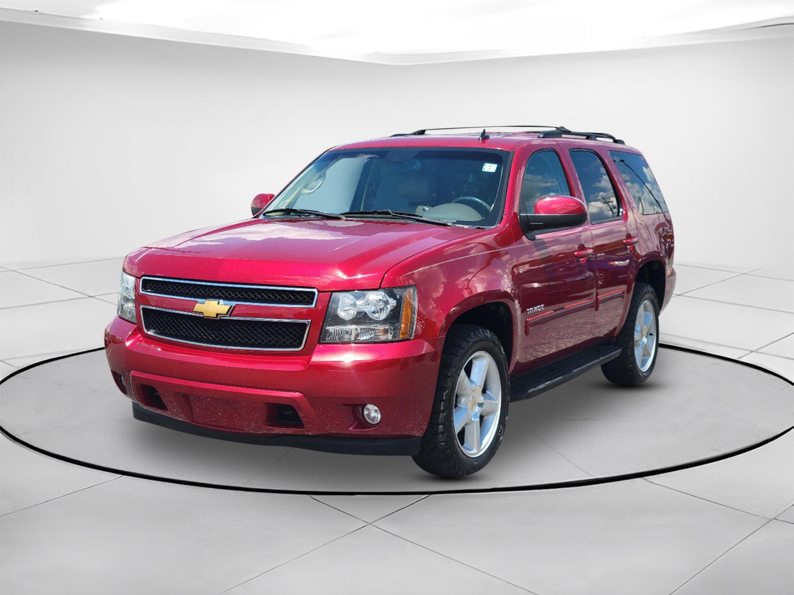 2012 Crystal Red Tintcoat /Light Cashmere/Dark Cashmere Chevrolet Tahoe LT (1GNSKBE05CR) with an Gas/Ethanol V8 5.3L/323 engine, 6-Speed Automatic w/OD transmission, located at 5115 14th Ave., Columbus, GA, 31904, (706) 323-0345, 32.511494, -84.971046 - 2012 Chevrolet Tahoe LT - Photo#3