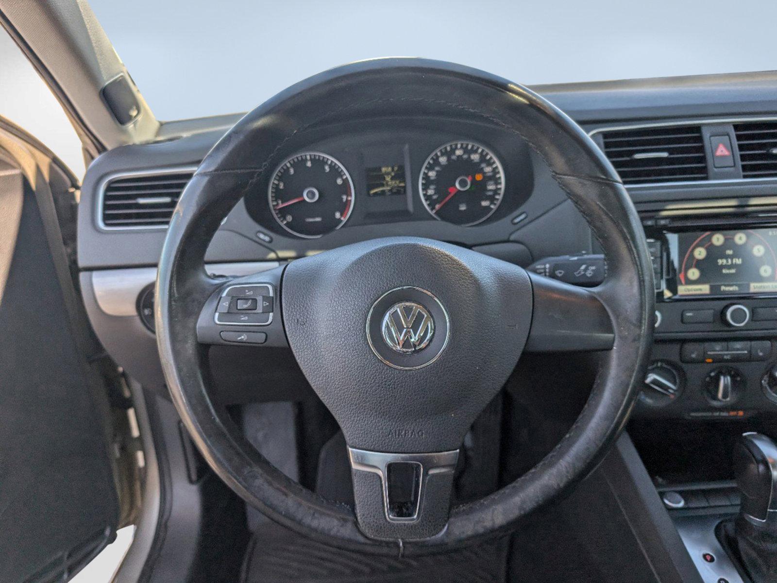 2013 Volkswagen Jetta Sedan (3VWLP7AJ2DM) with an Gas I5 2.5L/151 engine, 6-Speed Automatic w/manual shift transmission, located at 3959 U.S. 80 W, Phenix City, AL, 36870, (334) 297-4885, 32.469296, -85.135185 - 2013 Volkswagen Jetta Sedan - Photo#2