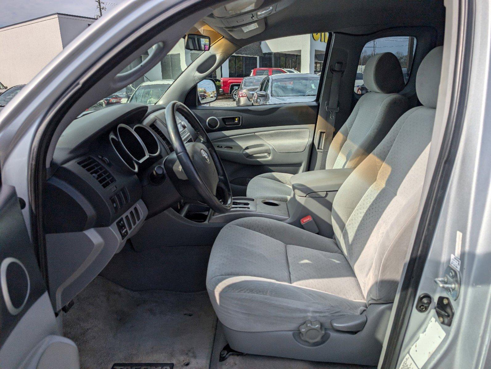 2005 Toyota Tacoma PreRunner (5TETU62N35Z) with an Gas V6 4.0L/241 engine, 5-Speed Automatic w/OD transmission, located at 3959 U.S. 80 W, Phenix City, AL, 36870, (334) 297-4885, 32.469296, -85.135185 - 2005 Toyota Tacoma PreRunner - Photo#9