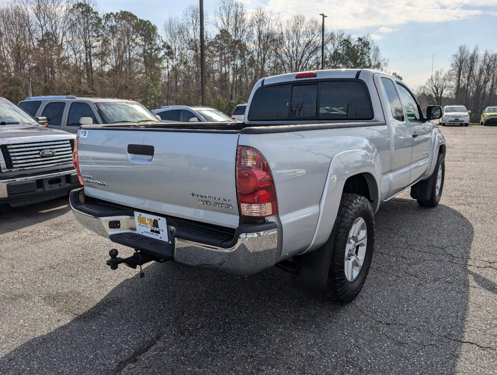 2005 Toyota Tacoma PreRunner (5TETU62N35Z) with an Gas V6 4.0L/241 engine, 5-Speed Automatic w/OD transmission, located at 3959 U.S. 80 W, Phenix City, AL, 36870, (334) 297-4885, 32.469296, -85.135185 - 2005 Toyota Tacoma PreRunner - Photo#4