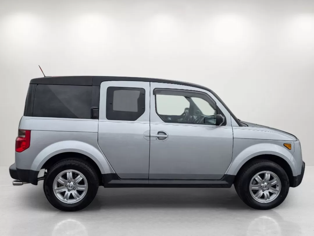 2008 Honda Element EX (5J6YH18788L) with an Other engine, located at 3959 U.S. 80 W, Phenix City, AL, 36870, (334) 297-4885, 32.469296, -85.135185 - **Adventure Awaits: Drive Home This 2008 Honda Element EX in Opelika, AL!**<br /> <br /> Are you ready to embrace life's adventures with a vehicle that perfectly combines style, versatility, and reliability? Meet the 2008 Honda Element EX, an SUV designed for those who crave the great outdoors or ne - Photo#3