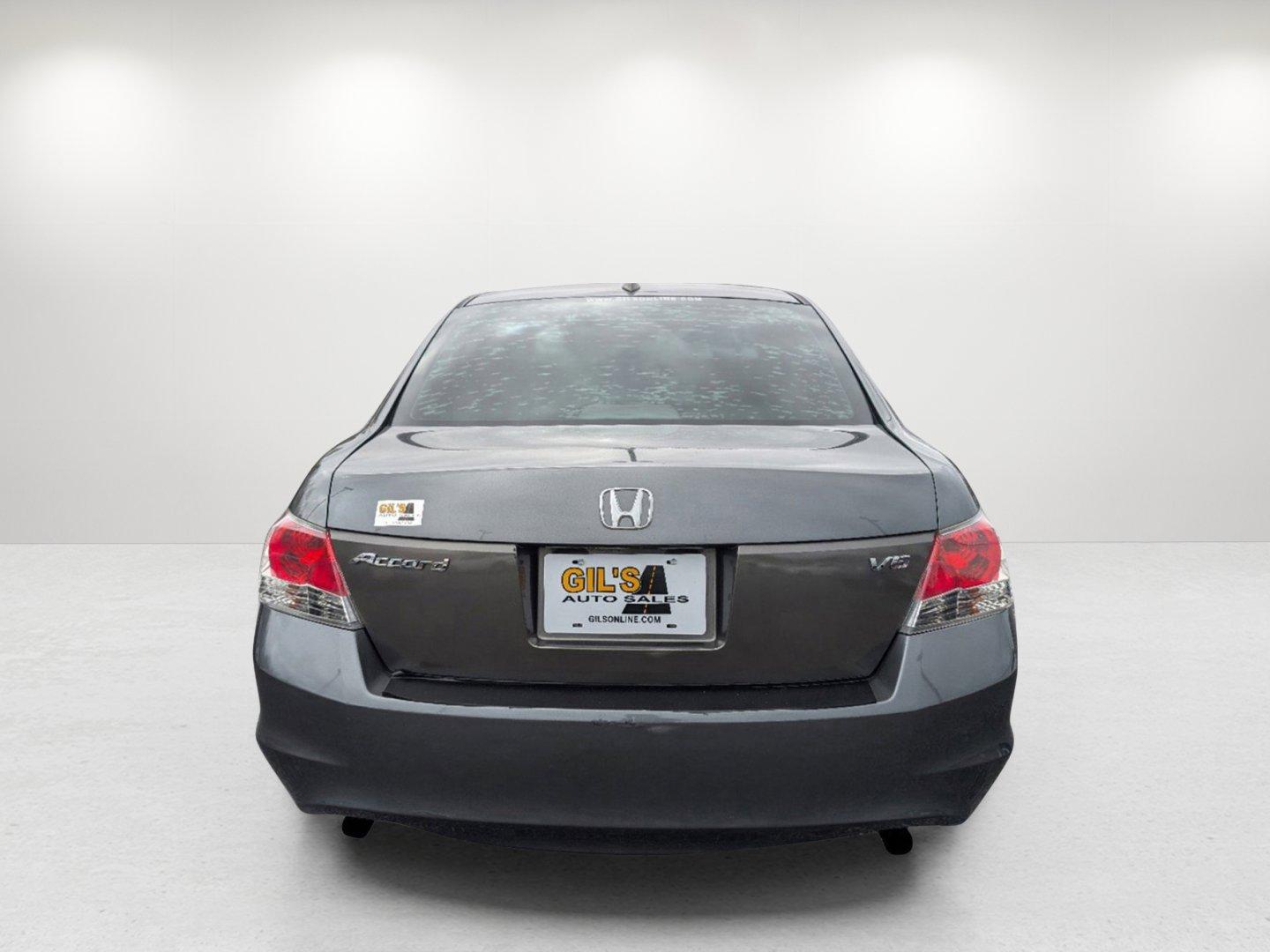 2008 Honda Accord Sdn EX-L (1HGCP36838A) with an Gas V6 3.5L/212 engine, 5-Speed Automatic transmission, located at 1430 Gateway Drive, Opelika, AL, 36801, (334) 239-0944, 32.637871, -85.409790 - 2008 Honda Accord Sdn EX-L - Photo#5