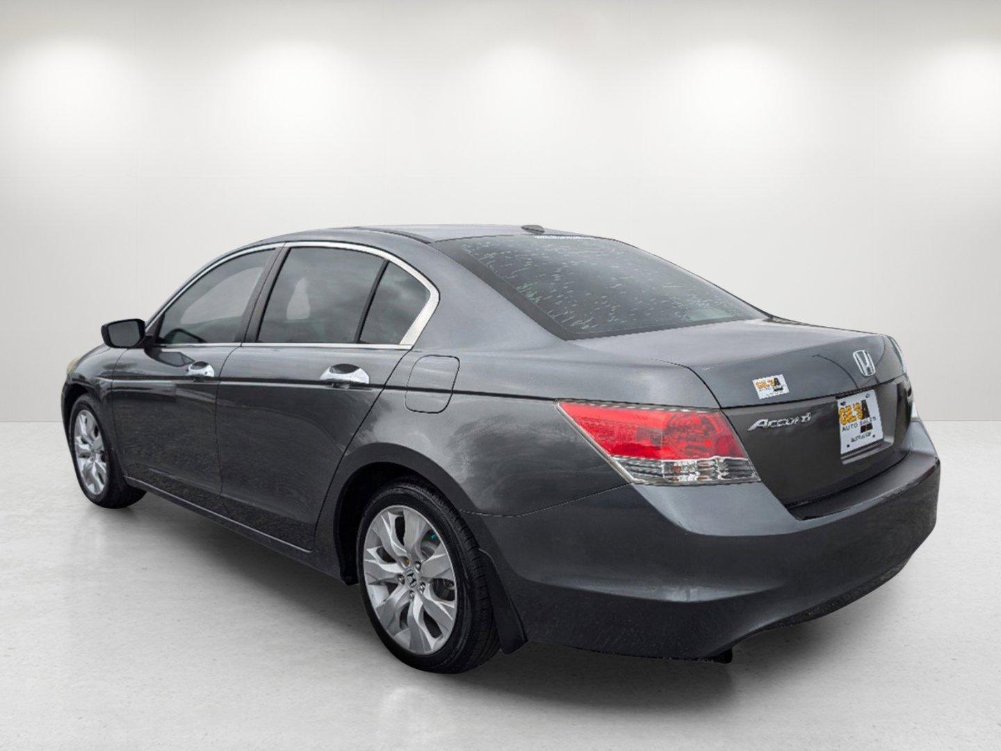 2008 Honda Accord Sdn EX-L (1HGCP36838A) with an Gas V6 3.5L/212 engine, 5-Speed Automatic transmission, located at 1430 Gateway Drive, Opelika, AL, 36801, (334) 239-0944, 32.637871, -85.409790 - 2008 Honda Accord Sdn EX-L - Photo#6