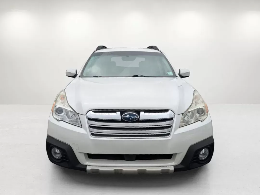 2014 /Warm Ivory Subaru Outback 2.5i Limited (4S4BRCLC8E3) with an Regular Unleaded H-4 2.5 L/152 engine, 6-Speed CVT w/OD transmission, located at 5115 14th Ave., Columbus, GA, 31904, (706) 323-0345, 32.511494, -84.971046 - 2014 Subaru Outback 2.5i Limited - Photo#1