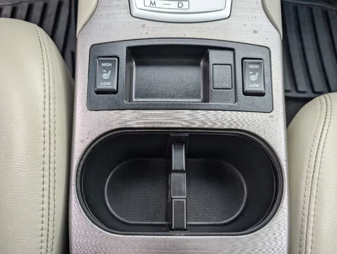 2014 /Warm Ivory Subaru Outback 2.5i Limited (4S4BRCLC8E3) with an Regular Unleaded H-4 2.5 L/152 engine, 6-Speed CVT w/OD transmission, located at 1430 Gateway Drive, Opelika, AL, 36801, (334) 239-0944, 32.637871, -85.409790 - 2014 Subaru Outback 2.5i Limited - Photo#14