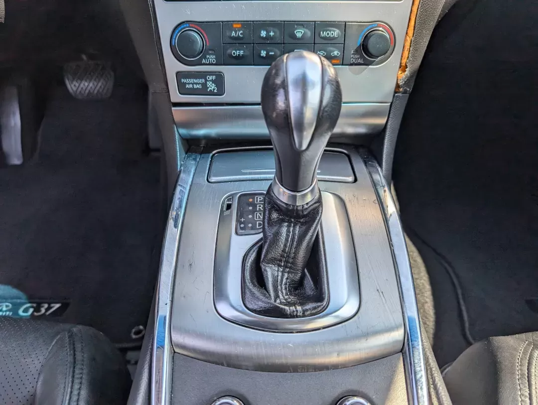 2011 /Graphite Infiniti G37 Sedan Journey (JN1CV6AP3BM) with an Gas V6 3.7L/225 engine, 7-Speed Automatic w/OD transmission, located at 3959 U.S. 80 W, Phenix City, AL, 36870, (334) 297-4885, 32.469296, -85.135185 - 2011 Infiniti G37 Sedan Journey - Photo#13