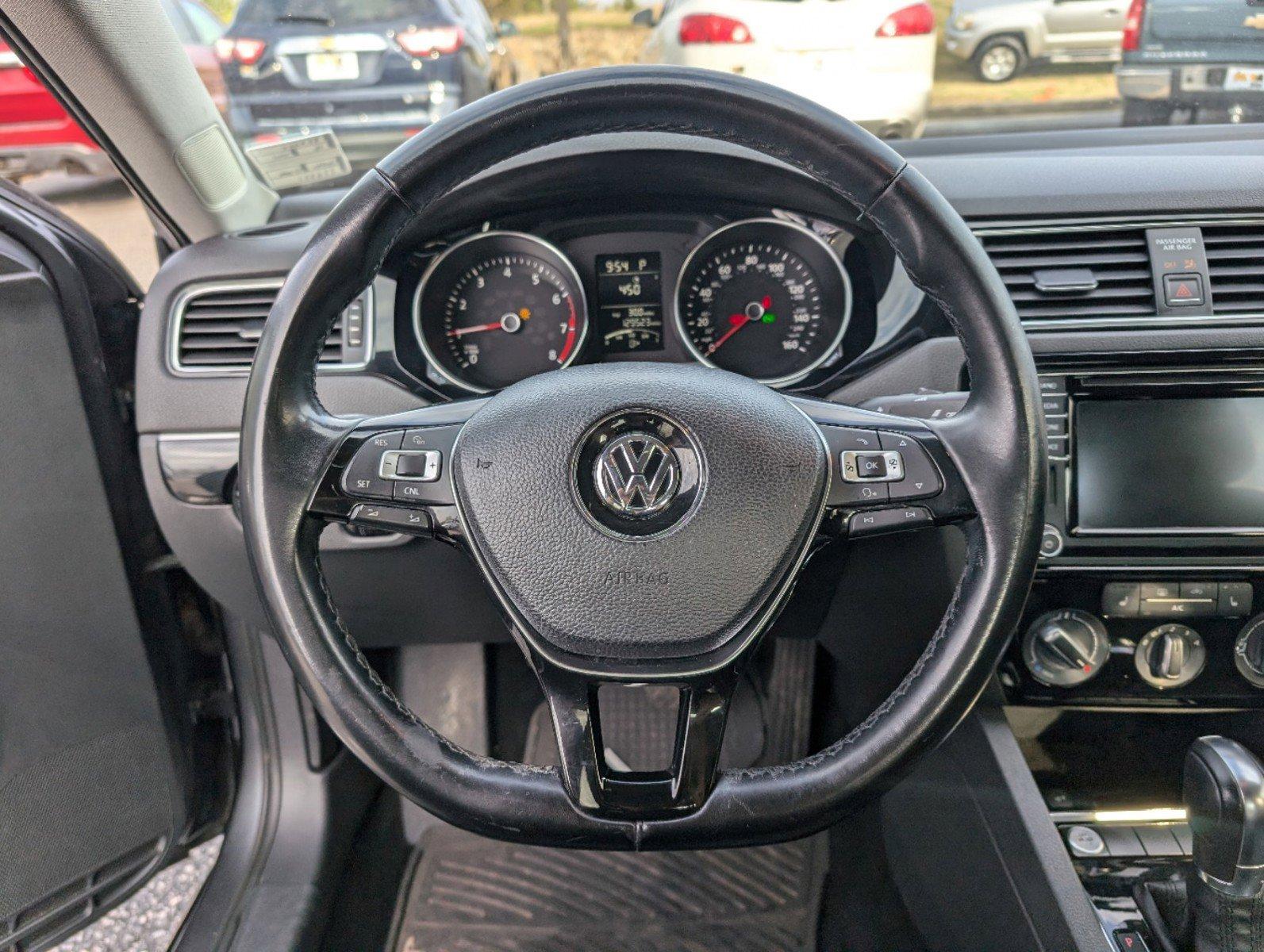 2016 Volkswagen Jetta Sedan (3VWL07AJ9GM) with an Intercooled Turbo Regular Unleaded I-4 1.8 L/110 engine, 6-Speed Automatic w/OD transmission, located at 3959 U.S. 80 W, Phenix City, AL, 36870, (334) 297-4885, 32.469296, -85.135185 - 2016 Volkswagen Jetta Sedan - Photo#15