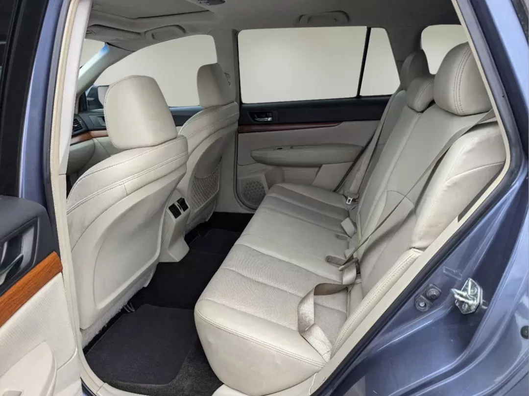 2014 /Warm Ivory Subaru Outback 2.5i Limited (4S4BRCLC0E3) with an Regular Unleaded H-4 2.5 L/152 engine, 6-Speed CVT w/OD transmission, located at 5115 14th Ave., Columbus, GA, 31904, (706) 323-0345, 32.511494, -84.971046 - 2014 Subaru Outback 2.5i Limited - Photo#10