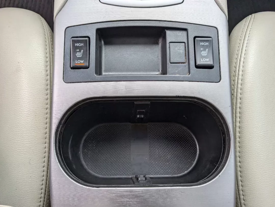 2014 /Warm Ivory Subaru Outback 2.5i Limited (4S4BRCLC0E3) with an Regular Unleaded H-4 2.5 L/152 engine, 6-Speed CVT w/OD transmission, located at 5115 14th Ave., Columbus, GA, 31904, (706) 323-0345, 32.511494, -84.971046 - 2014 Subaru Outback 2.5i Limited - Photo#14