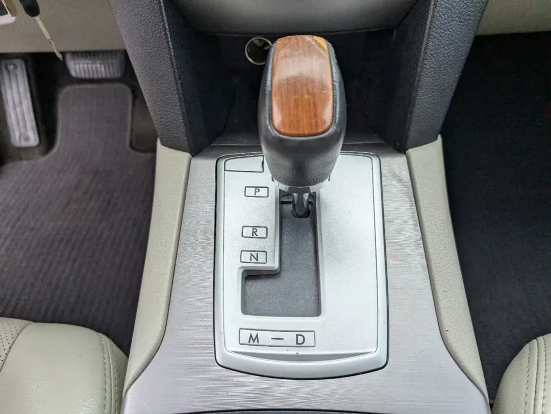 2014 /Warm Ivory Subaru Outback 2.5i Limited (4S4BRCLC0E3) with an Regular Unleaded H-4 2.5 L/152 engine, 6-Speed CVT w/OD transmission, located at 5115 14th Ave., Columbus, GA, 31904, (706) 323-0345, 32.511494, -84.971046 - 2014 Subaru Outback 2.5i Limited - Photo#15