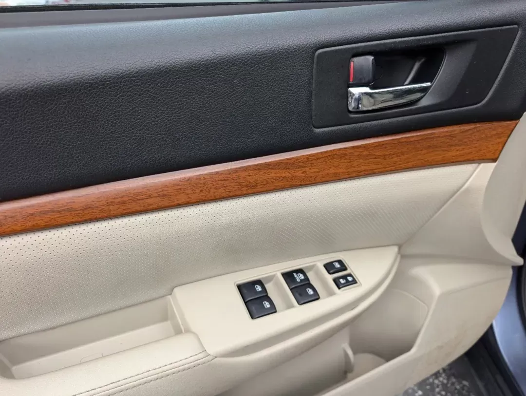 2014 /Warm Ivory Subaru Outback 2.5i Limited (4S4BRCLC0E3) with an Other engine, located at 1430 Gateway Drive, Opelika, AL, 36801, (334) 239-0944, 32.637871, -85.409790 - **Adventure Awaits: Explore the 2014 Subaru Outback 2.5i Limited at Gils Auto in Columbus, GA!**<br /> <br /> Are you ready to take your family road trips to the next level or tackle weekend adventures with style and comfort? At Gils Auto, located conveniently at 5115 14th Ave., Columbus, GA 31904, - Photo#8