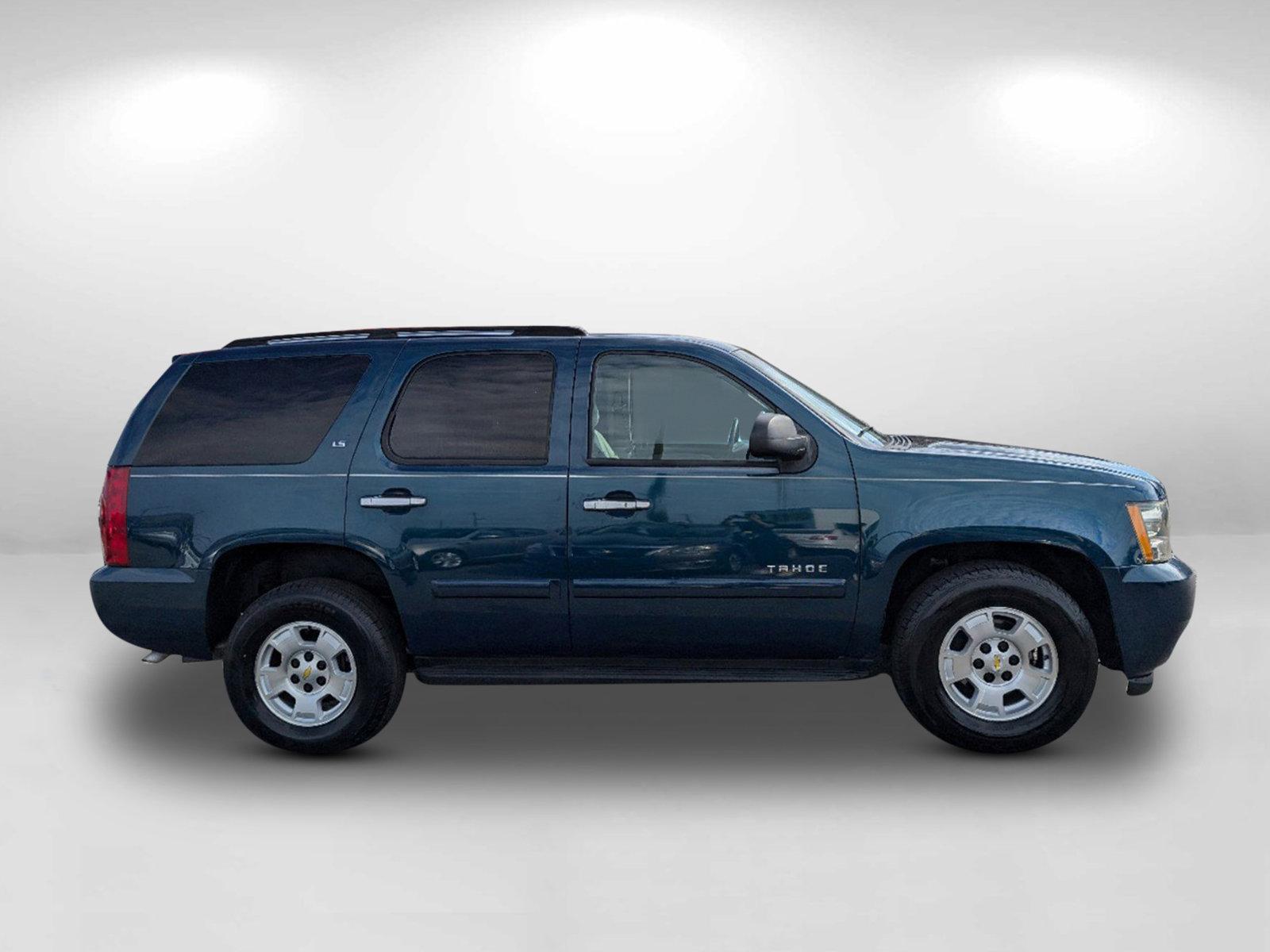 2007 /Dark Titanium/Lt Titanium Chevrolet Tahoe LS (1GNFC13057R) with an Gas/Ethanol V8 5.3L/323 engine, 4-Speed Automatic w/OD transmission, located at 5115 14th Ave., Columbus, GA, 31904, (706) 323-0345, 32.511494, -84.971046 - 2007 Chevrolet Tahoe LS - Photo#3