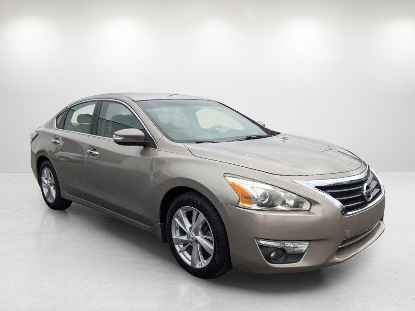 2014 /Beige Nissan Altima 2.5 SL (1N4AL3AP0EC) with an Regular Unleaded I-4 2.5 L/152 engine, 1-Speed CVT w/OD transmission, located at 804 22nd Ave, Phenix City, AL, 36870, (334) 297-1860, 32.484749, -85.024475 - 2014 Nissan Altima 2.5 SL - Photo#2