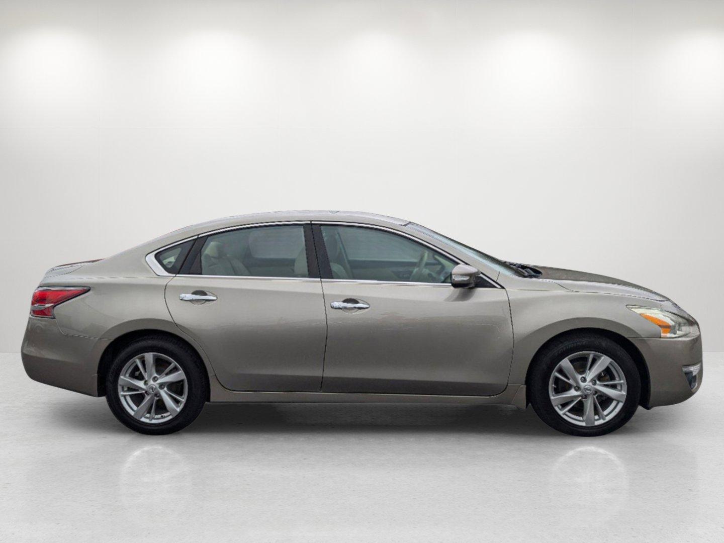 2014 /Beige Nissan Altima 2.5 SL (1N4AL3AP0EC) with an Regular Unleaded I-4 2.5 L/152 engine, 1-Speed CVT w/OD transmission, located at 804 22nd Ave, Phenix City, AL, 36870, (334) 297-1860, 32.484749, -85.024475 - 2014 Nissan Altima 2.5 SL - Photo#3