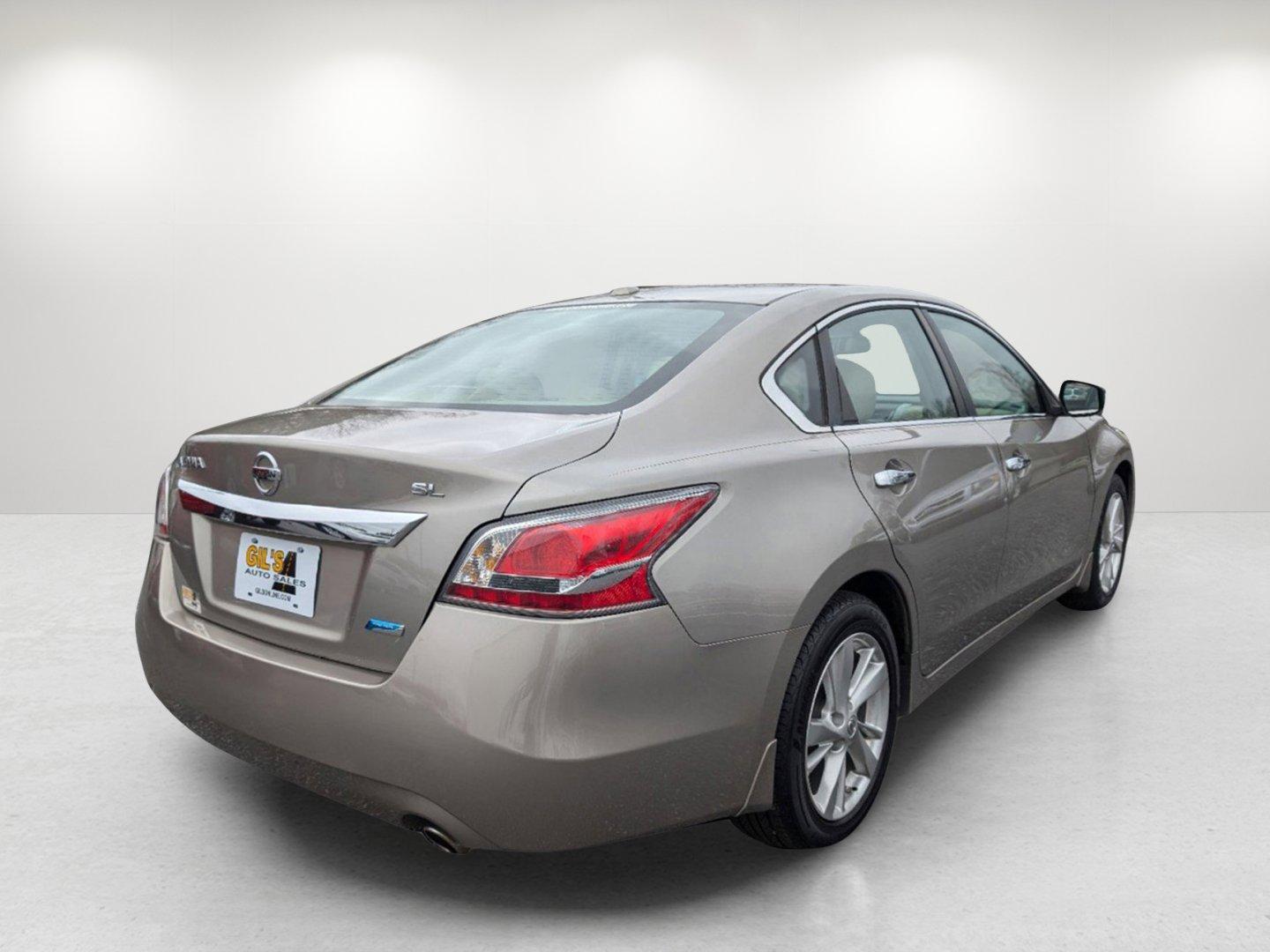 2014 /Beige Nissan Altima 2.5 SL (1N4AL3AP0EC) with an Regular Unleaded I-4 2.5 L/152 engine, 1-Speed CVT w/OD transmission, located at 804 22nd Ave, Phenix City, AL, 36870, (334) 297-1860, 32.484749, -85.024475 - 2014 Nissan Altima 2.5 SL - Photo#4