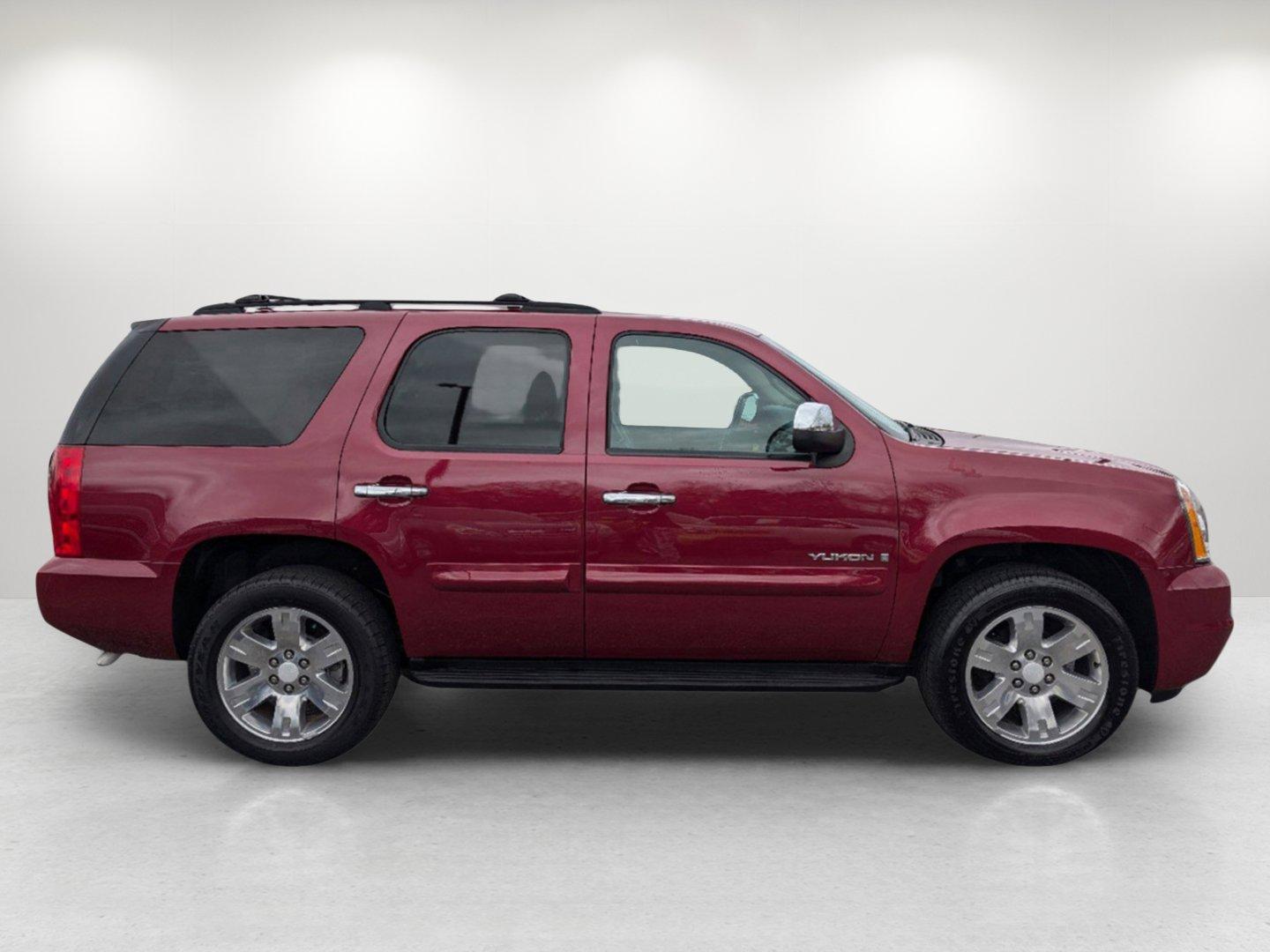 2007 /Ebony GMC Yukon SLE (1GKFC13J07R) with an Gas V8 5.3L/325 engine, 4-Speed Automatic w/OD transmission, located at 804 22nd Ave, Phenix City, AL, 36870, (334) 297-1860, 32.484749, -85.024475 - 2007 GMC Yukon SLE - Photo#3