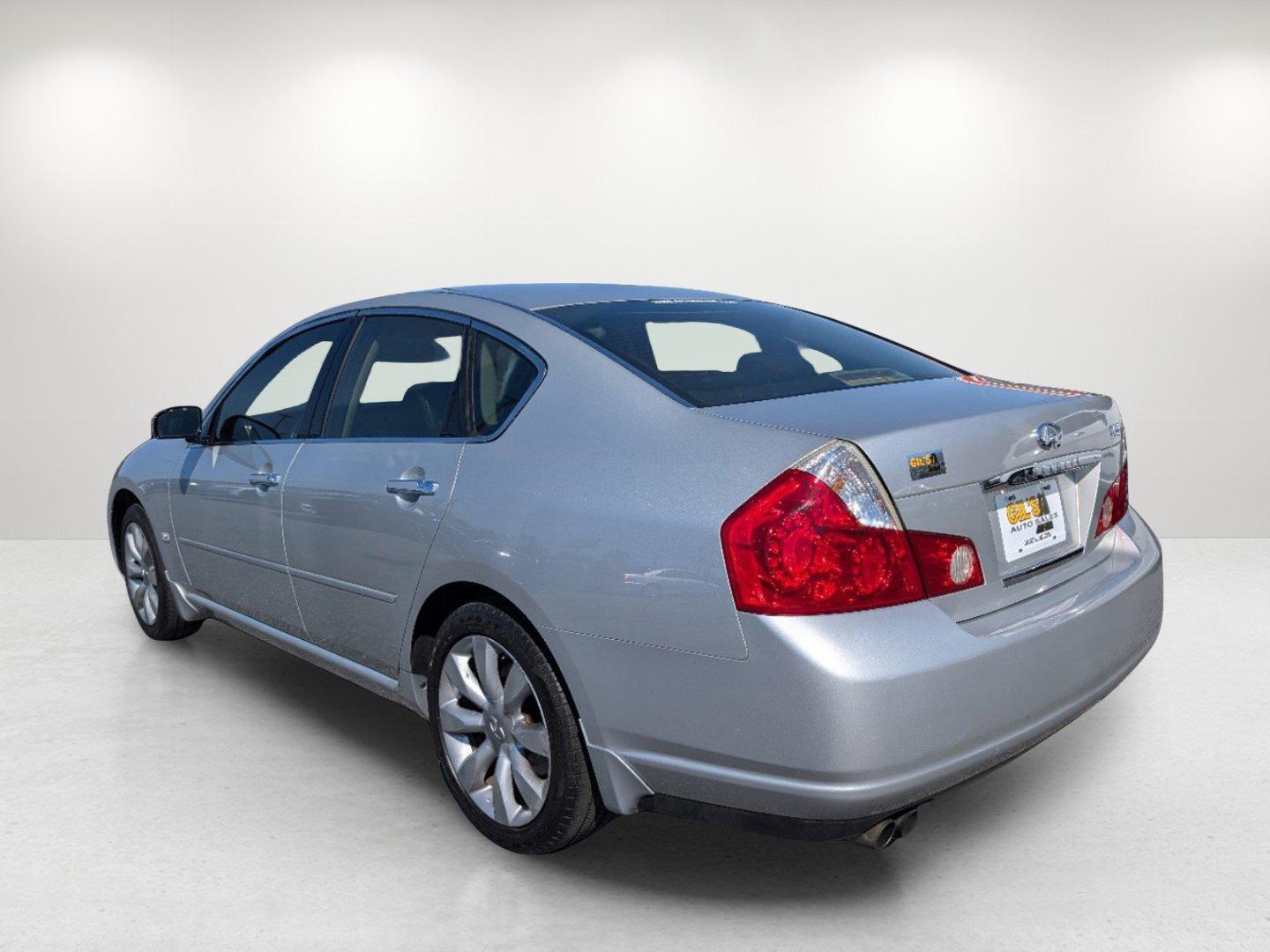 2007 Infiniti M35 (JNKAY01E77M) with an Gas V6 3.5L/214 engine, 5-Speed Automatic transmission, located at 1430 Gateway Drive, Opelika, AL, 36801, (334) 239-0944, 32.637871, -85.409790 - 2007 Infiniti M35 - Photo#6