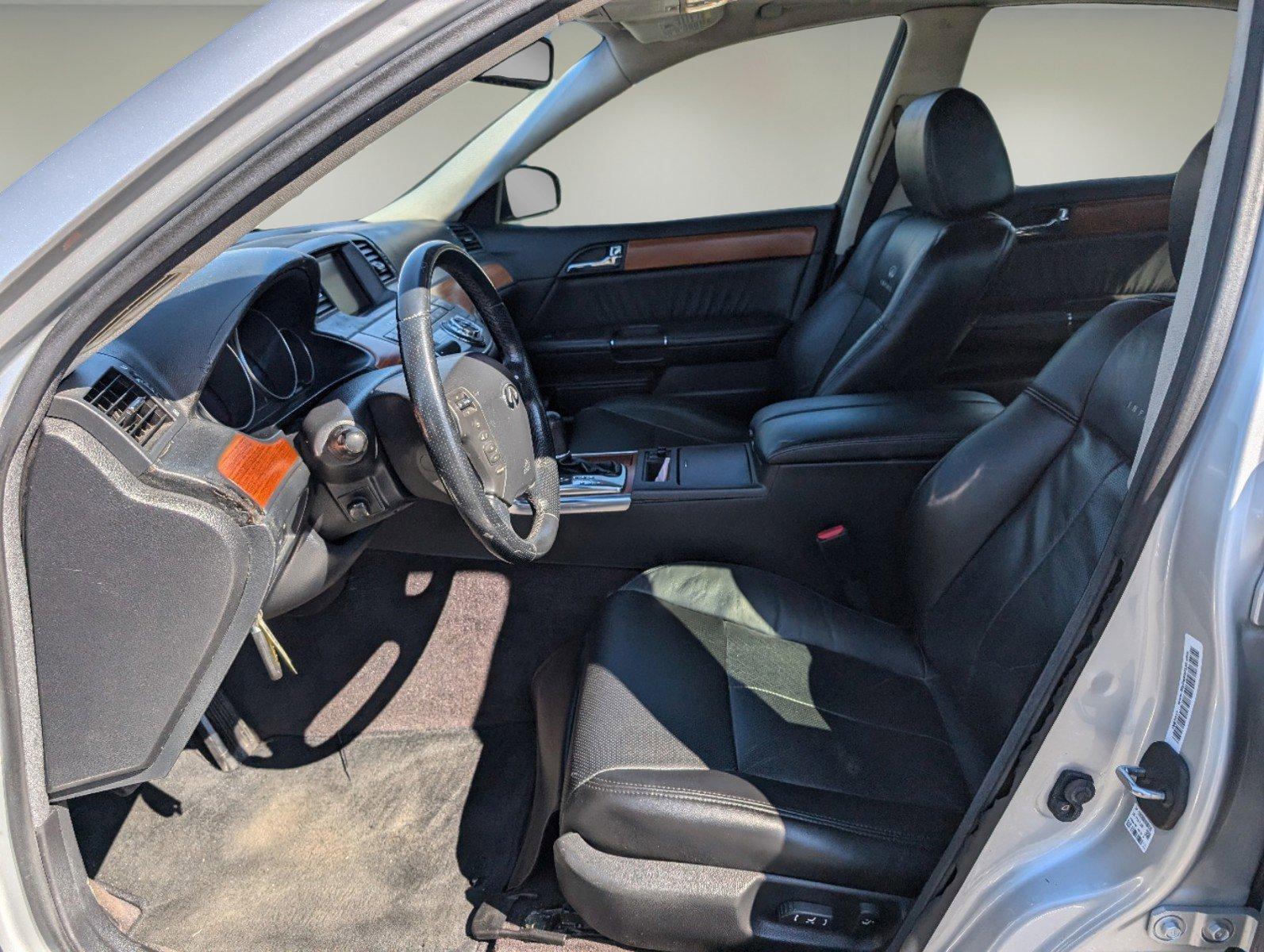 2007 Infiniti M35 (JNKAY01E77M) with an Gas V6 3.5L/214 engine, 5-Speed Automatic transmission, located at 1430 Gateway Drive, Opelika, AL, 36801, (334) 239-0944, 32.637871, -85.409790 - 2007 Infiniti M35 - Photo#9