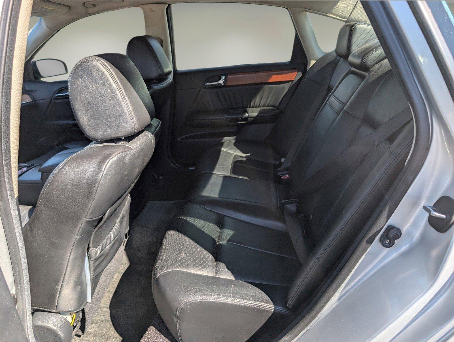 2007 Infiniti M35 (JNKAY01E77M) with an Gas V6 3.5L/214 engine, 5-Speed Automatic transmission, located at 1430 Gateway Drive, Opelika, AL, 36801, (334) 239-0944, 32.637871, -85.409790 - 2007 Infiniti M35 - Photo#10