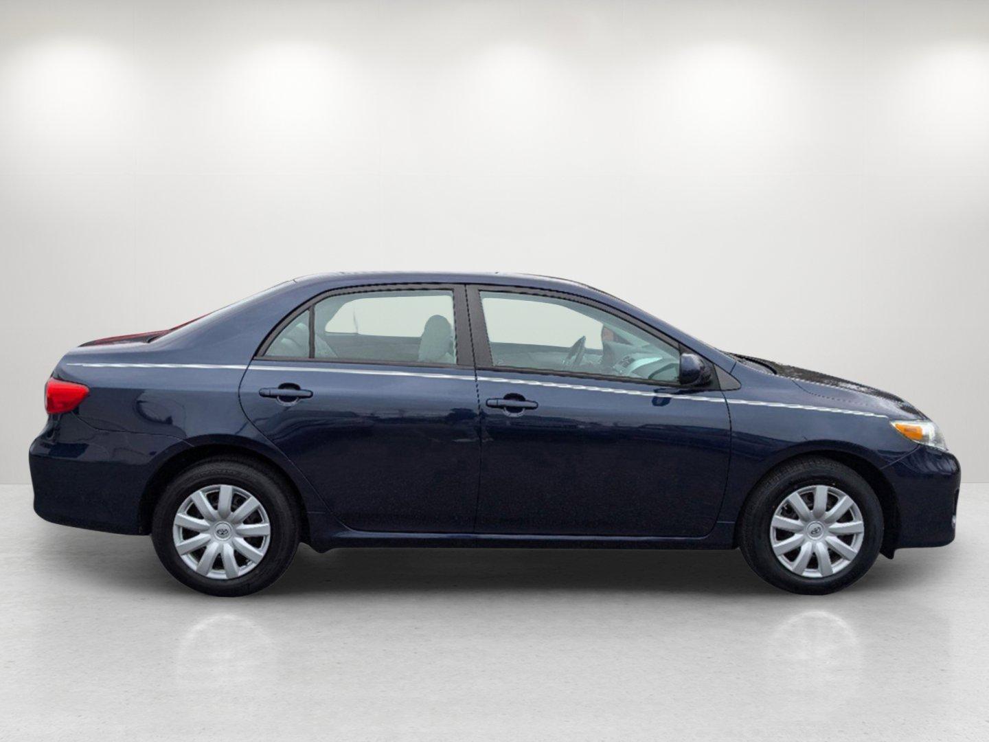 2011 Toyota Corolla LE (2T1BU4EE6BC) with an Gas I4 1.8L/110 engine, 4-Speed Automatic w/OD transmission, located at 3959 U.S. 80 W, Phenix City, AL, 36870, (334) 297-4885, 32.469296, -85.135185 - 2011 Toyota Corolla LE - Photo#3