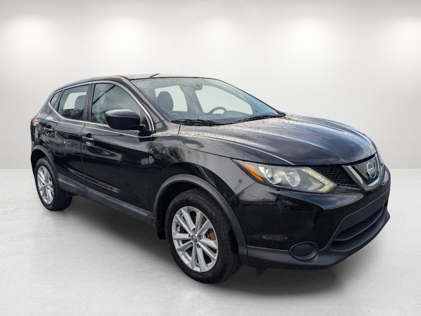 2018 /Charcoal Nissan Rogue Sport S (JN1BJ1CR3JW) with an Regular Unleaded I-4 2.0 L/122 engine, 1-Speed CVT w/OD transmission, located at 1430 Gateway Drive, Opelika, AL, 36801, (334) 239-0944, 32.637871, -85.409790 - 2018 Nissan Rogue Sport S - Photo#2