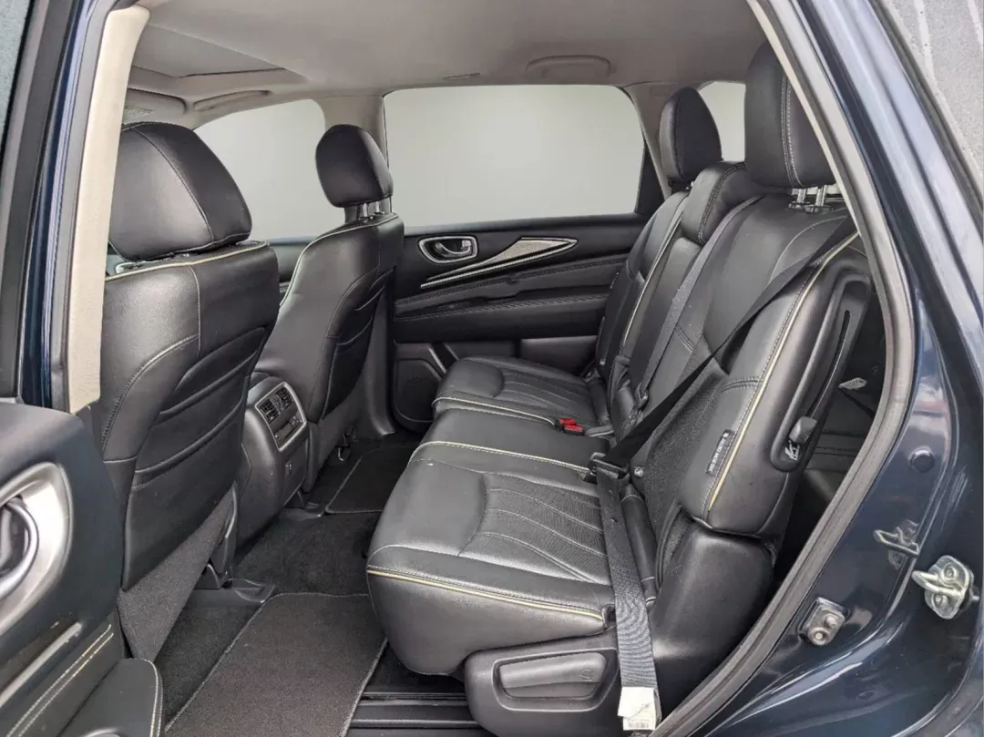 2018 /Graphite Infiniti QX60 (5N1DL0MMXJC) with an Premium Unleaded V-6 3.5 L/213 engine, 1-Speed CVT w/OD transmission, located at 3959 U.S. 80 W, Phenix City, AL, 36870, (334) 297-4885, 32.469296, -85.135185 - 2018 Infiniti QX60 - Photo#9