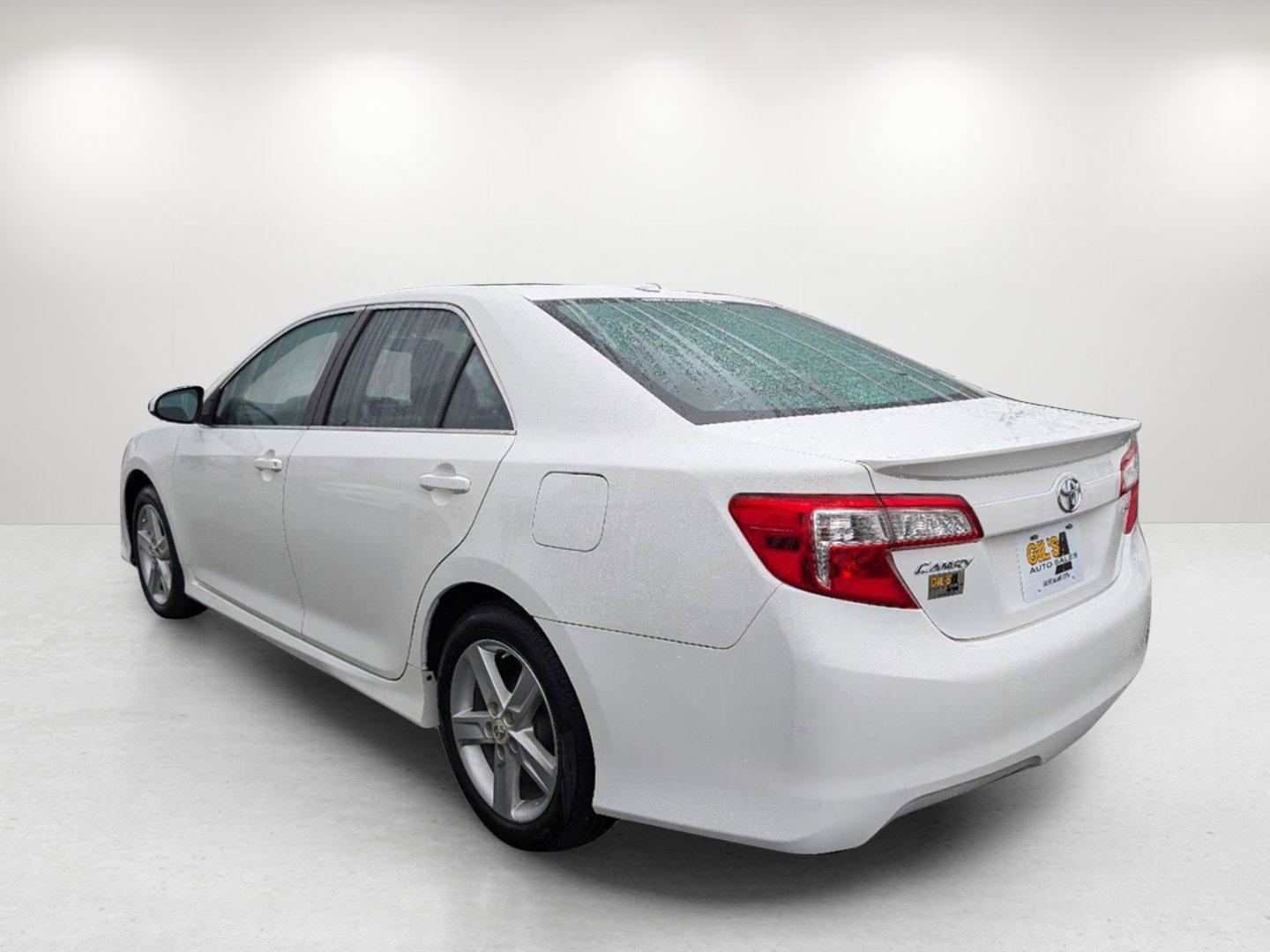 2012 Toyota Camry SE (4T1BF1FK7CU) with an Gas I4 2.5L/152 engine, 6-Speed Automatic w/Manual Shift transmission, located at 1430 Gateway Drive, Opelika, AL, 36801, (334) 239-0944, 32.637871, -85.409790 - 2012 Toyota Camry SE - Photo#6