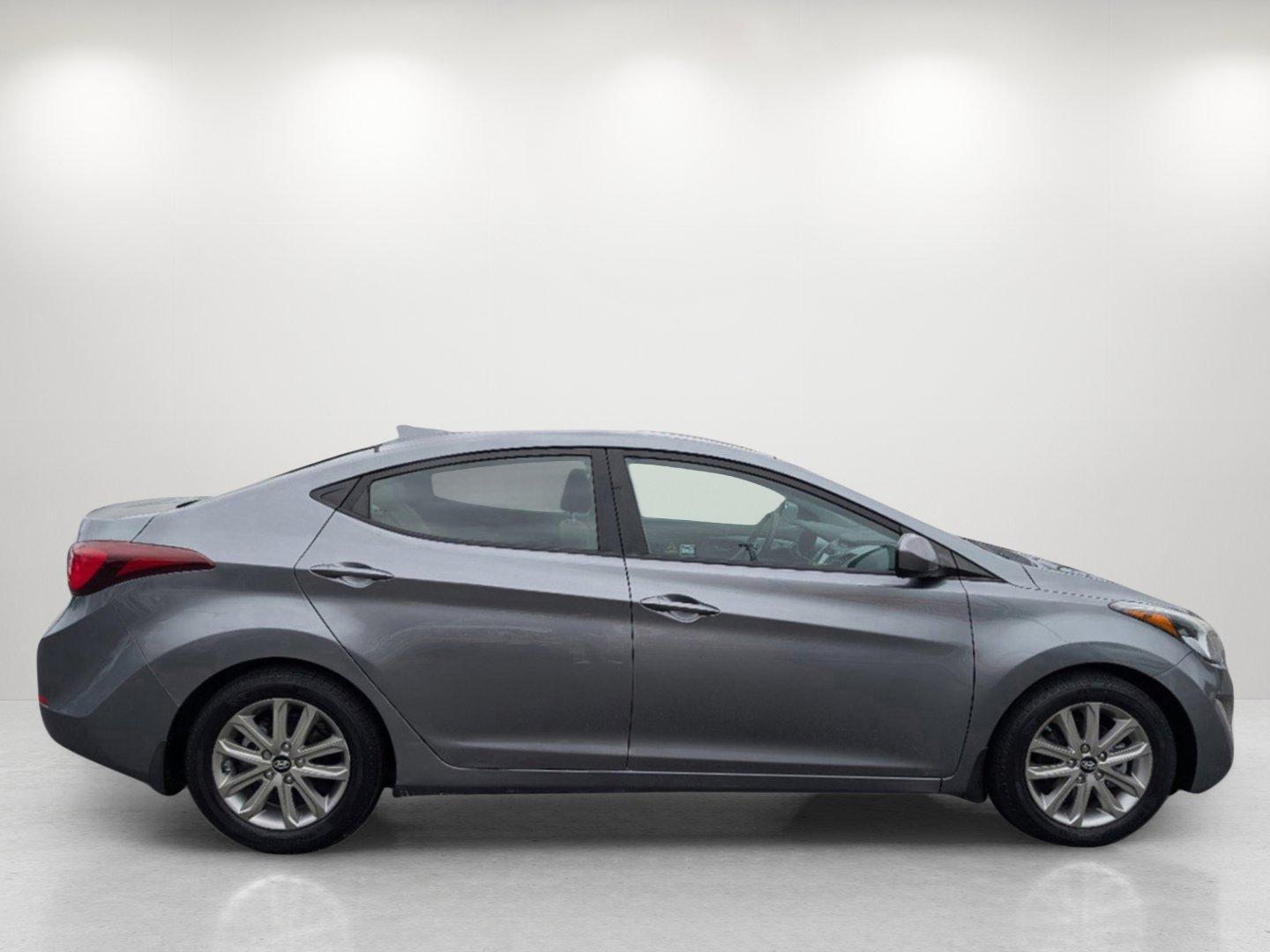 2016 /Gray Hyundai Elantra SE (KMHDH4AE3GU) with an Regular Unleaded I-4 1.8 L/110 engine, 6-Speed Automatic w/OD transmission, located at 804 22nd Ave, Phenix City, AL, 36870, (334) 297-1860, 32.484749, -85.024475 - 2016 Hyundai Elantra SE - Photo#3