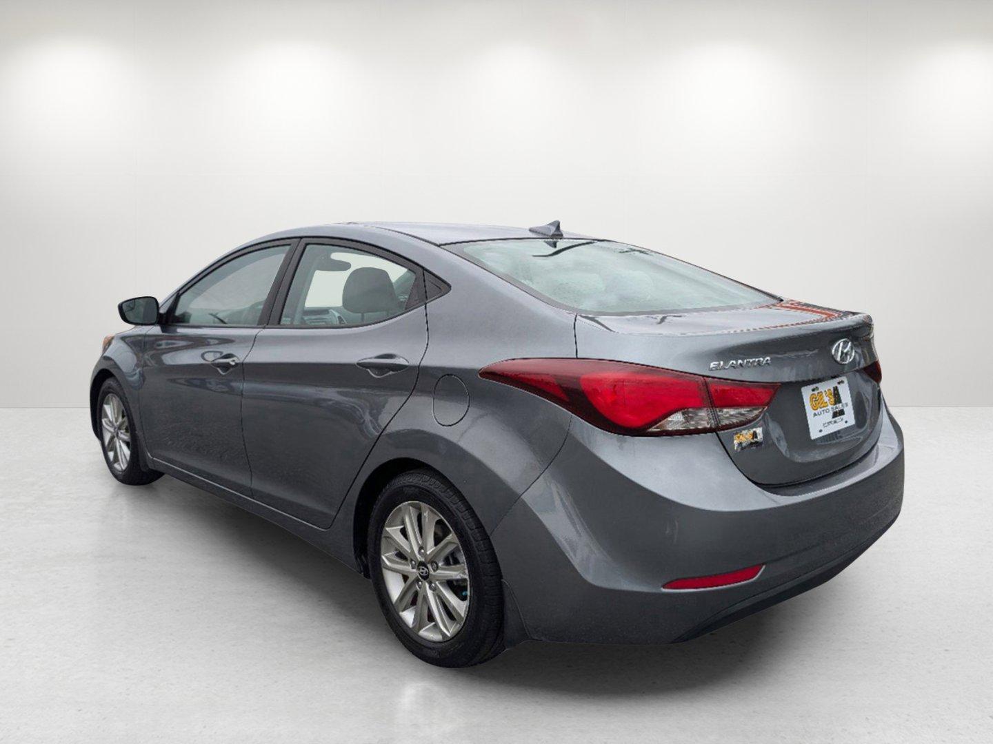 2016 /Gray Hyundai Elantra SE (KMHDH4AE3GU) with an Regular Unleaded I-4 1.8 L/110 engine, 6-Speed Automatic w/OD transmission, located at 804 22nd Ave, Phenix City, AL, 36870, (334) 297-1860, 32.484749, -85.024475 - 2016 Hyundai Elantra SE - Photo#6