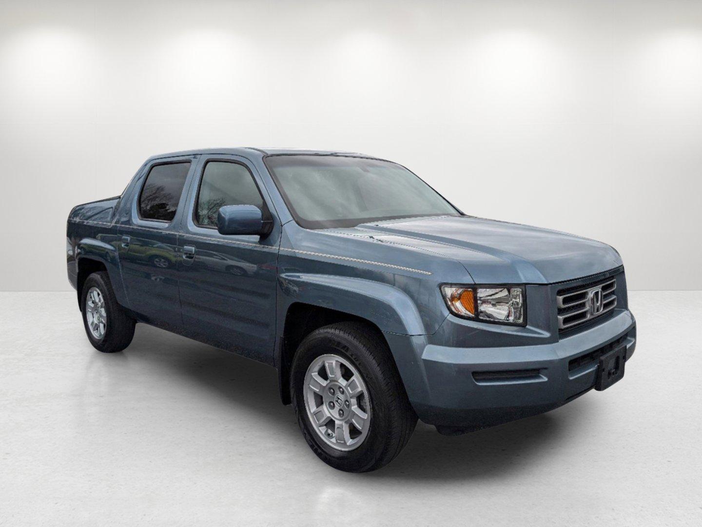 2008 Honda Ridgeline RTL (2HJYK16538H) with an Gas V6 3.5L/212 engine, 5-Speed Automatic w/OD transmission, located at 5115 14th Ave., Columbus, GA, 31904, (706) 323-0345, 32.511494, -84.971046 - 2008 Honda Ridgeline RTL - Photo#2