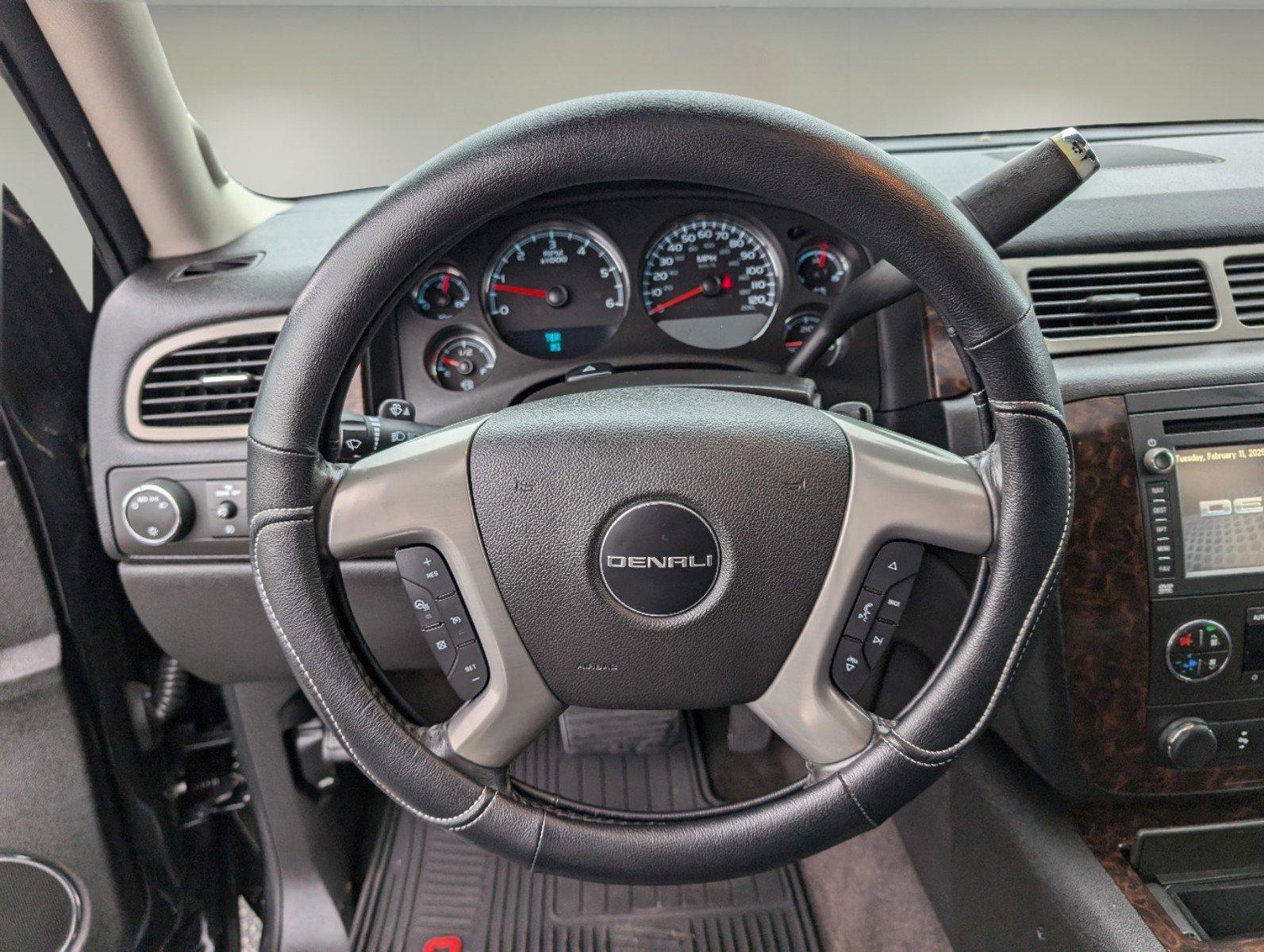 2014 /Ebony GMC Yukon Denali (1GKS2EEF6ER) with an Gas/Ethanol V8 6.2L/378 engine, 6-Speed Automatic transmission, located at 3959 U.S. 80 W, Phenix City, AL, 36870, (334) 297-4885, 32.469296, -85.135185 - 2014 GMC Yukon Denali - Photo#15