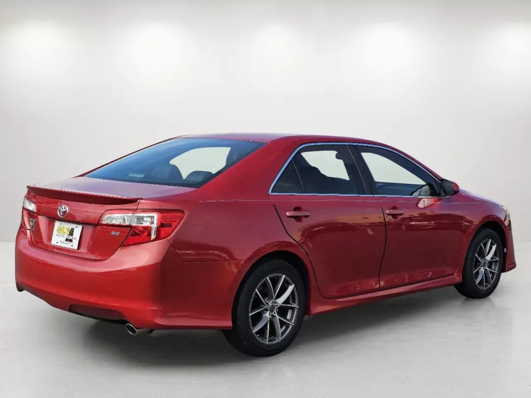 2012 Toyota Camry SE (4T1BF1FK5CU) with an Gas I4 2.5L/152 engine, 6-Speed Automatic w/Manual Shift transmission, located at 804 22nd Ave, Phenix City, AL, 36870, (334) 297-1860, 32.484749, -85.024475 - 2012 Toyota Camry SE - Photo#4