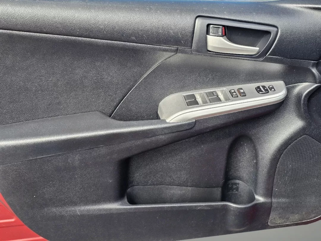 2012 Toyota Camry SE (4T1BF1FK5CU) with an Other engine, located at 7000 Northlake Connector, Columbus, GA, 31904, (706) 987-8085, 32.524975, -84.978134 - **Drive in Style and Comfort with the 2012 Toyota Camry SE Perfect for Your Daily Adventures!**<br /> <br /> Are you looking for a reliable and stylish sedan that can effortlessly accommodate your everyday commute or weekend getaways? Look no further than this stunning 2012 Toyota Camry SE, now ava - Photo#8