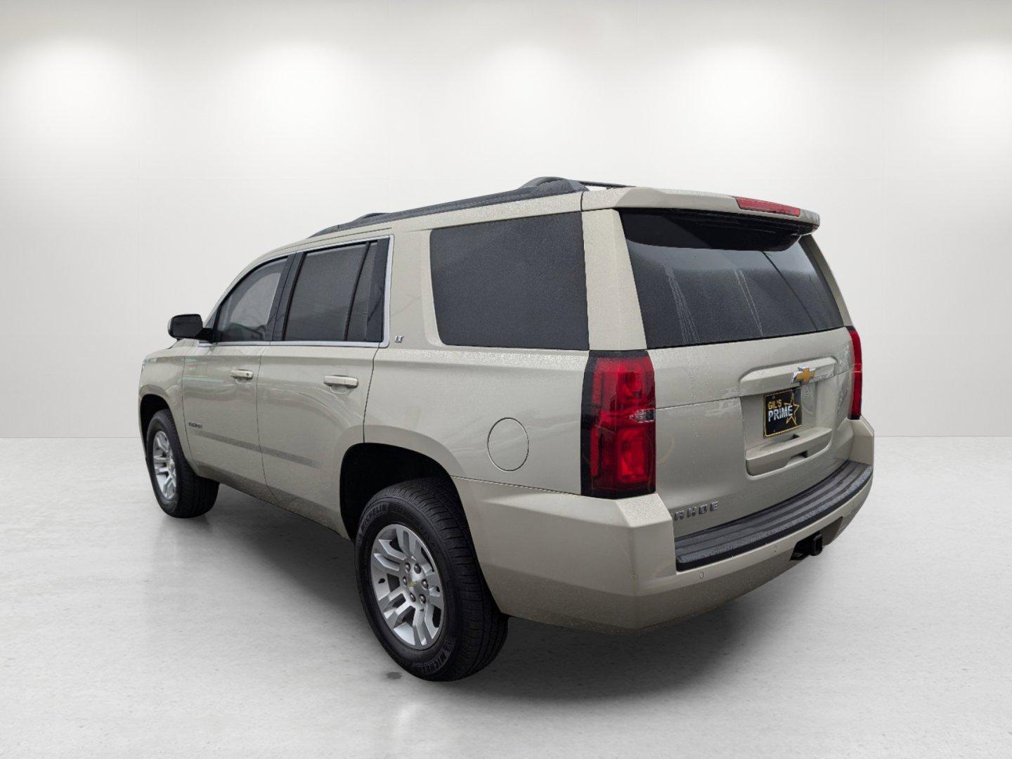 2016 /Cocoa/Dune Chevrolet Tahoe LT (1GNSCBKC4GR) with an Gas/Ethanol V8 5.3L/325 engine, 6-Speed Automatic transmission, located at 1430 Gateway Drive, Opelika, AL, 36801, (334) 239-0944, 32.637871, -85.409790 - 2016 Chevrolet Tahoe LT - Photo#6