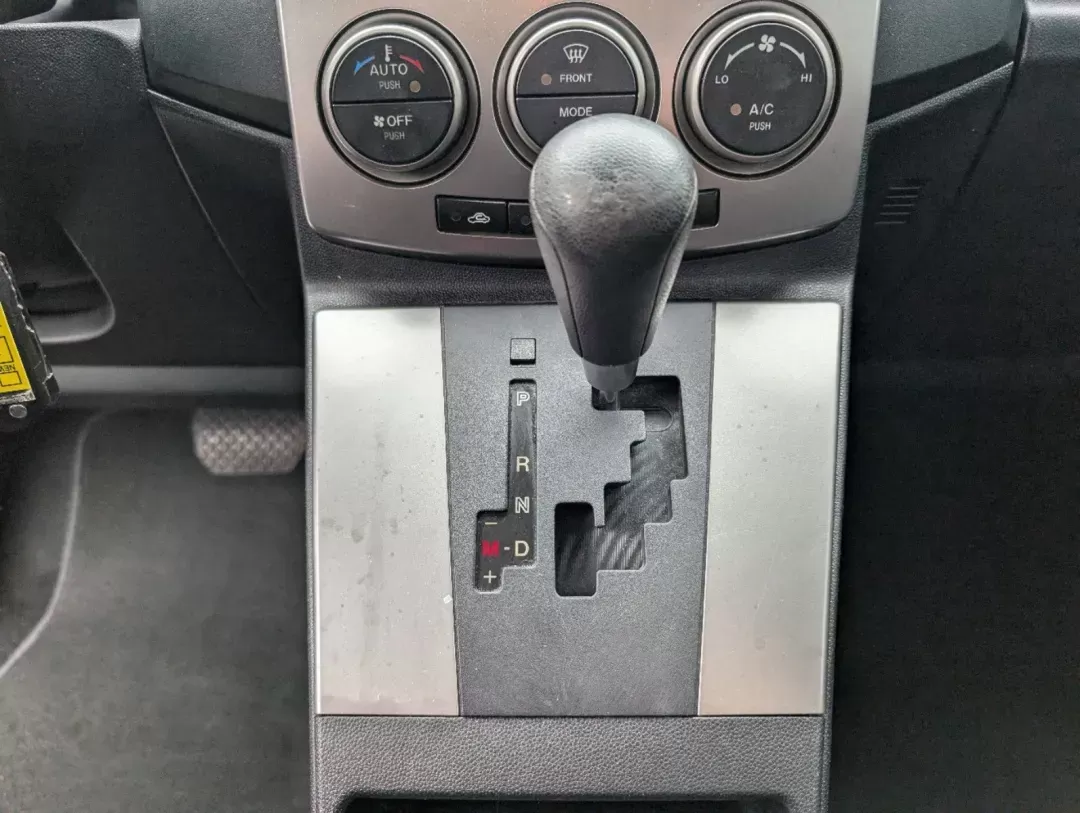 2009 /Black Mazda Mazda5 Sport (JM1CR293790) with an Gas I4 2.3L/138 engine, 5-Speed Automatic transmission, located at 521 Old Farm Lane Rd, Prattville, AL, 36066, (334) 325-1505, 32.482460, -86.416367 - 2009 Mazda Mazda5 Sport - Photo#16
